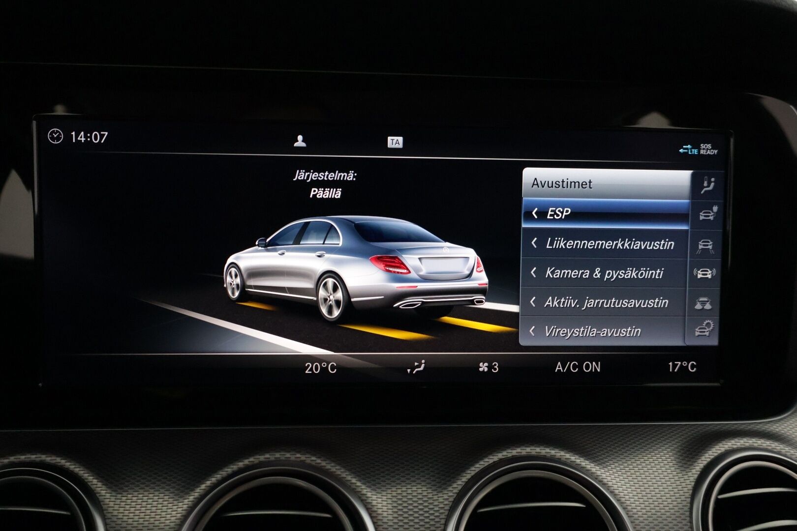 Mercedes-Benz E 2018 350 e Premium Business *Vakionopeudensäädin / COMAND / LED High Performance / Peruutuskamera / Tutkat edessä ja takana* - *Merkkiliikeen huoltohistoria / Viim. huolto 8/25 / 2x renkaat & vanteet*