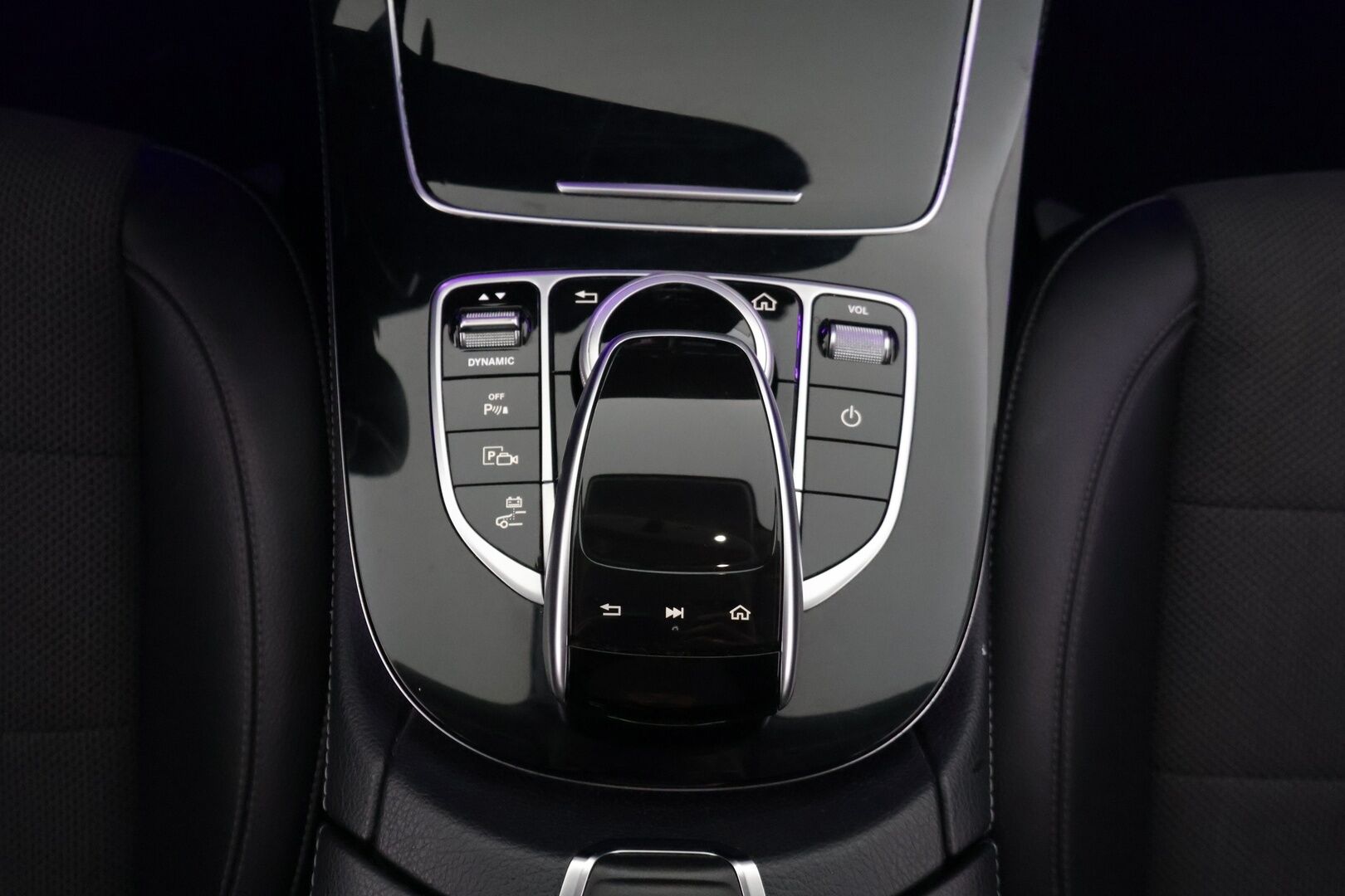 Mercedes-Benz E 2018 350 e Premium Business *Vakionopeudensäädin / COMAND / LED High Performance / Peruutuskamera / Tutkat edessä ja takana* - *Merkkiliikeen huoltohistoria / Viim. huolto 8/25 / 2x renkaat & vanteet*