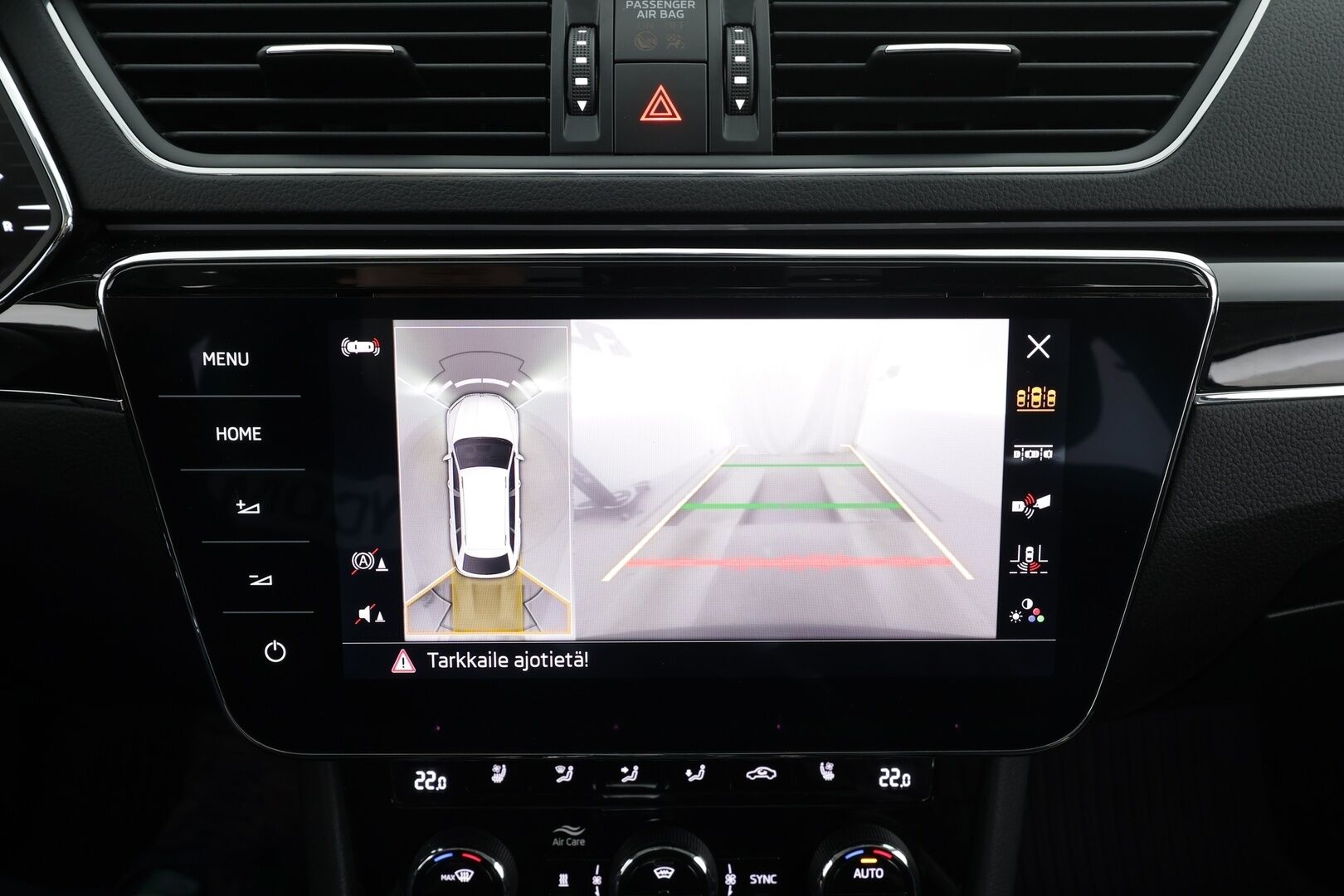 Skoda Superb 2021 Combi 1,4TSI PHEV L&K iV DSG * ACC / Webasto / 360° / Panorama / Matrix-LED / Canton / Hierova&Ilmastoitu Muistipenkki * - Akkutesti 92,8% / 1.om Suomi-auto / 2x Latauskaapelit / Kahdet renkaat / Merkkihuollettu! - Osta nyt, maksa vasta ensi vuonna