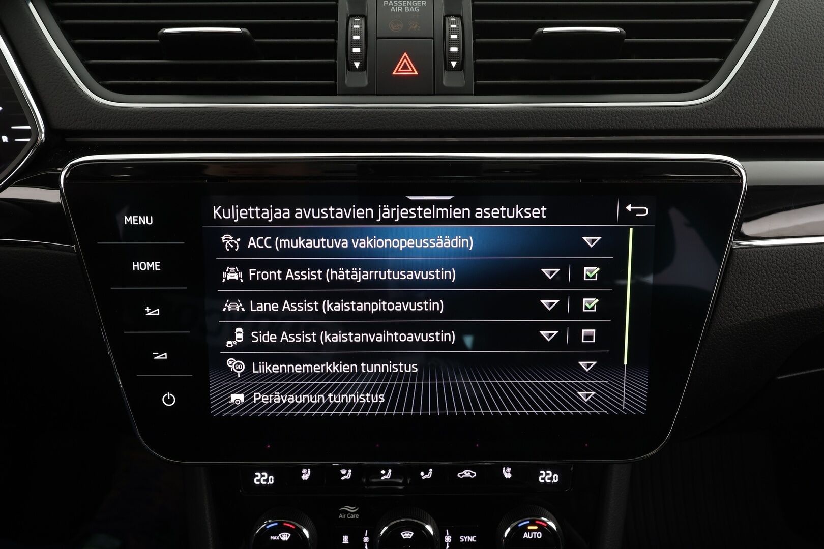 Skoda Superb 2021 Combi 1,4TSI PHEV L&K iV DSG * ACC / Webasto / 360° / Panorama / Matrix-LED / Canton / Hierova&Ilmastoitu Muistipenkki * - Akkutesti 92,8% / 1.om Suomi-auto / 2x Latauskaapelit / Kahdet renkaat / Merkkihuollettu! - HULLUT VÄLIPÄIVÄT KORKOTARJOUS 2,49%