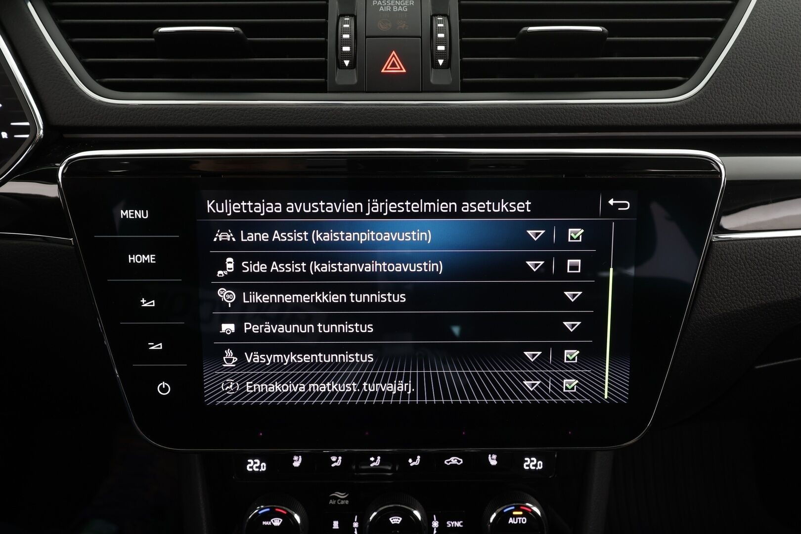 Skoda Superb 2021 Combi 1,4TSI PHEV L&K iV DSG * ACC / Webasto / 360° / Panorama / Matrix-LED / Canton / Hierova&Ilmastoitu Muistipenkki * - Akkutesti 92,8% / 1.om Suomi-auto / 2x Latauskaapelit / Kahdet renkaat / Merkkihuollettu! - Osta nyt, maksa vasta ensi vuonna