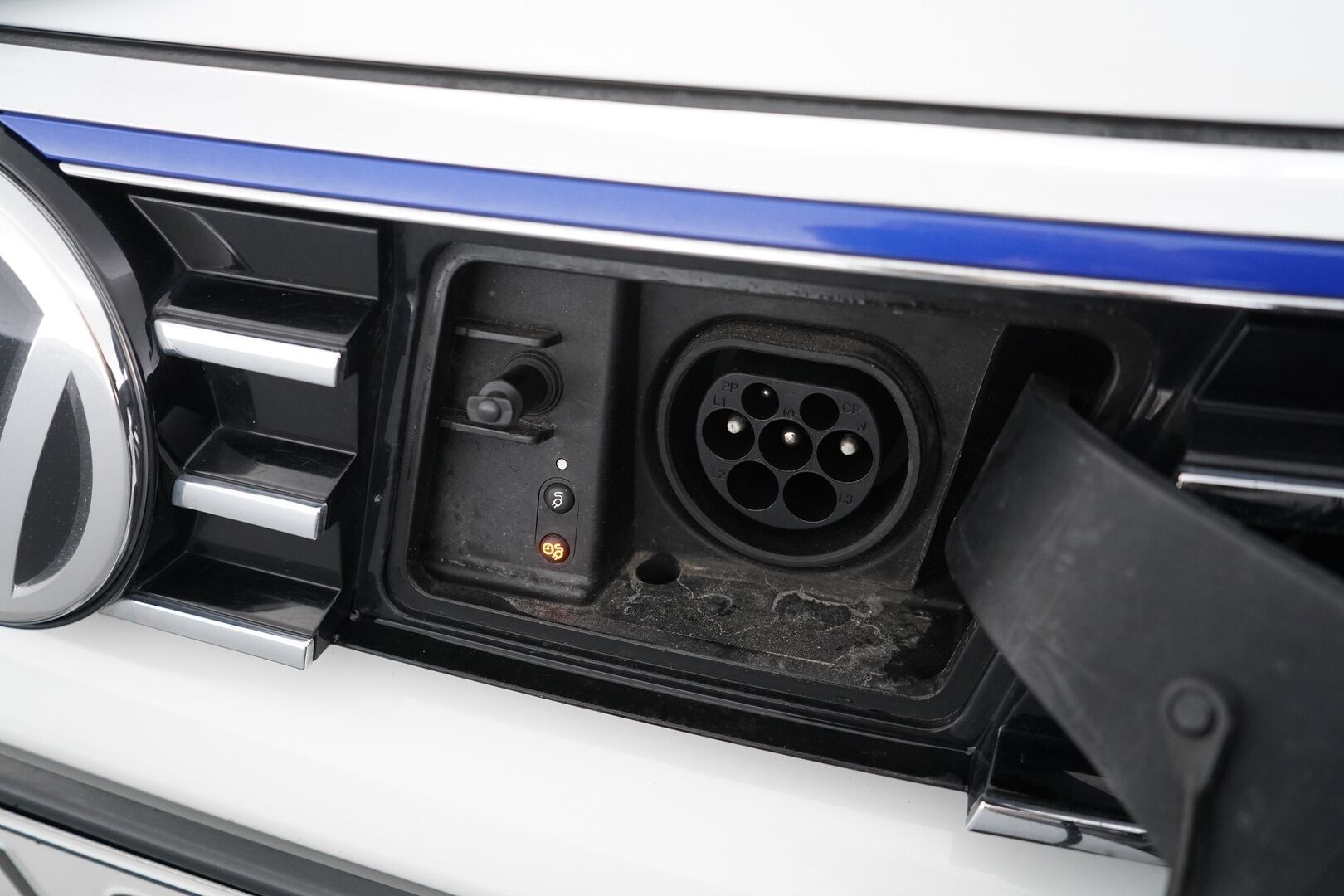 Volkswagen Passat 2017 Variant GTE Plug-In Hybrid 160 kW (218 hv) DSG-automaatti - ACC / Nahka-Alcantara / ErgoComfort-istuin / Vetokoukku / Urheiluistuimet / Peruutuskamera / AppConnect