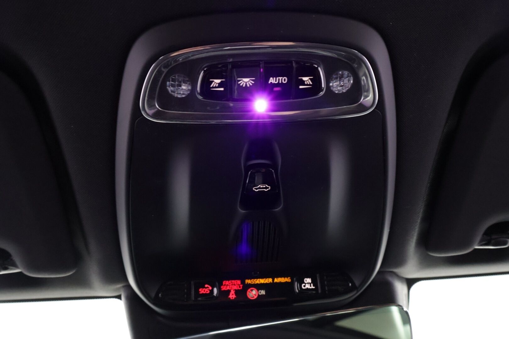 Volvo XC60 2019 T8 AWD R-Design aut */ Juuri saapunut / Adapt. vakkari / HUD / Panorama / P.kamera / Webasto / Koukku / 2x renkaat /* - Siisti yksilö / Huippuvarusteet / Pienet käyttökulut