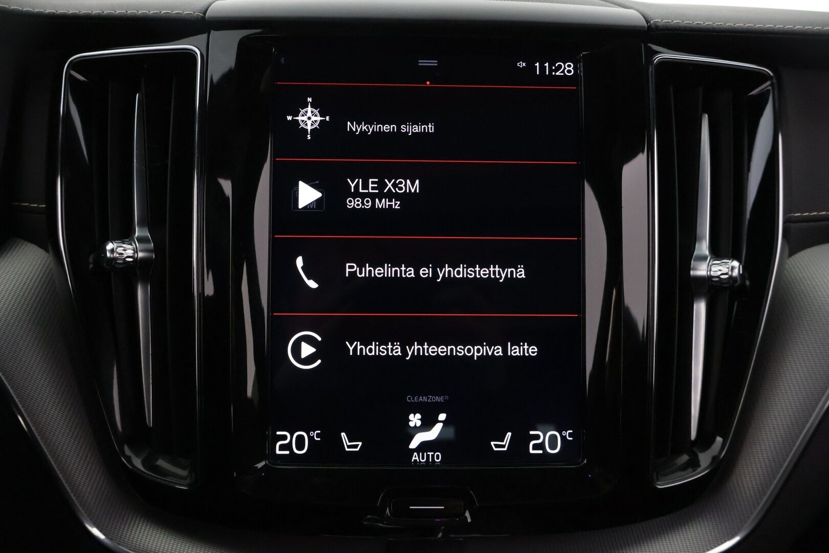 Volvo XC60 2019 T8 AWD R-Design aut */ Juuri saapunut / Adapt. vakkari / HUD / Panorama / P.kamera / Webasto / Koukku / 2x renkaat /* - Siisti yksilö / Huippuvarusteet / Pienet käyttökulut