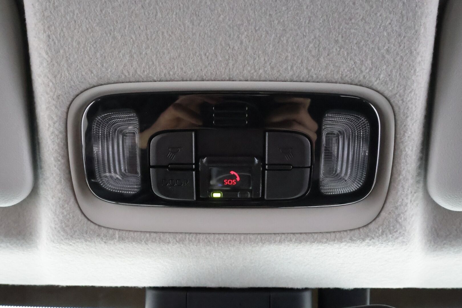 Toyota Yaris 2021 1,5 Hybrid Style * ACC / P.kamera / LED / Navi / Lohko+SIsä / Keyless / Digimittaristo * - Suomi-auto / Kahdet renkaat aluvanteilla / Merkkihuollettu