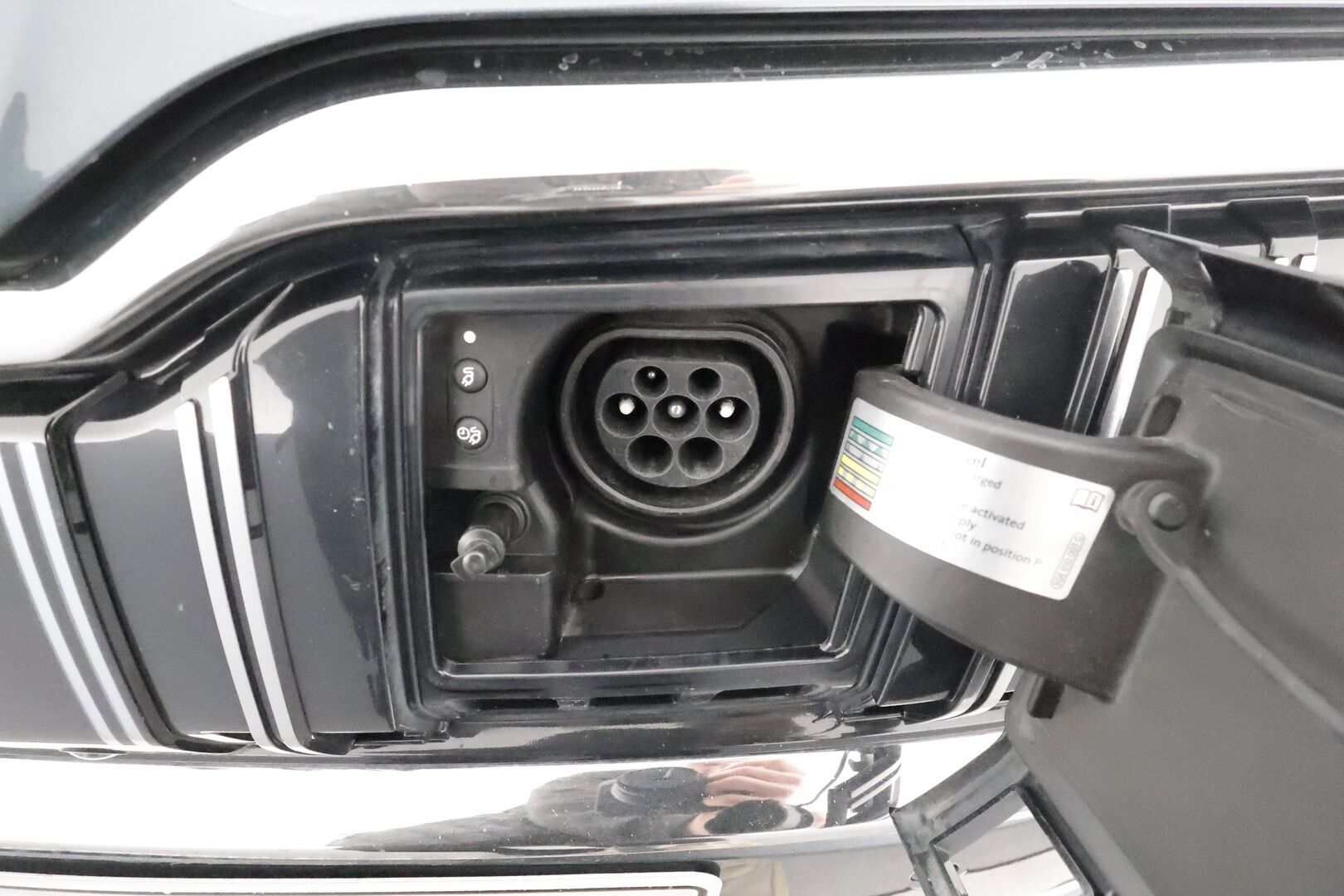 Skoda Superb 2021 Combi 1,4 TSI PHEV L&K iV DSG Autom. ** 1-Om Suomi auto / Adapt.vakkari / Koukku / Webasto / Matrix LED / Canton - Facelift / Panorama / 360 kamera / Ilmastoidut nahat / Hierova kuljettajan istuin / Apple&Androit / Keyless / Navi / Digimittari