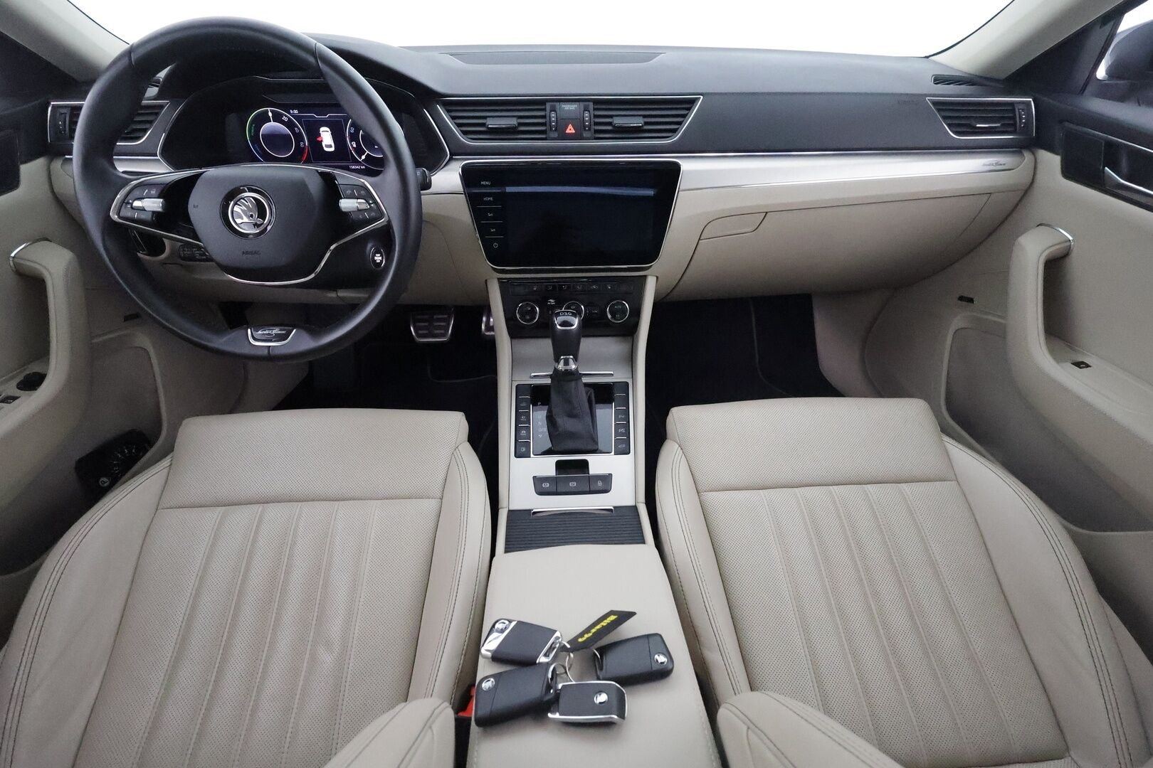 Skoda Superb 2021 Combi 1,4 TSI PHEV L&K iV DSG Autom. ** 1-Om Suomi auto / Adapt.vakkari / Koukku / Webasto / Matrix LED / Canton - Facelift / Panorama / 360 kamera / Ilmastoidut nahat / Hierova kuljettajan istuin / Apple&Androit / Keyless / Navi / Digimittari