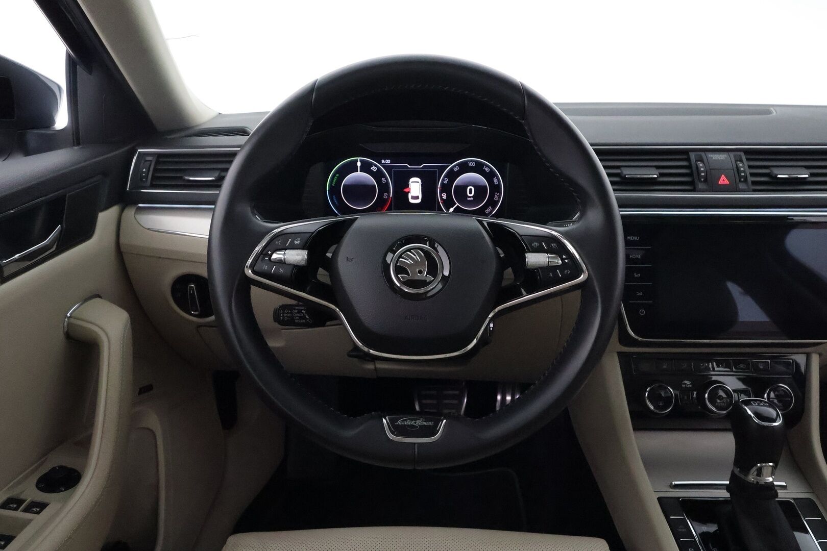 Skoda Superb 2021 Combi 1,4 TSI PHEV L&K iV DSG Autom. ** 1-Om Suomi auto / Adapt.vakkari / Koukku / Webasto / Matrix LED / Canton - Facelift / Panorama / 360 kamera / Ilmastoidut nahat / Hierova kuljettajan istuin / Apple&Androit / Keyless / Navi / Digimittari