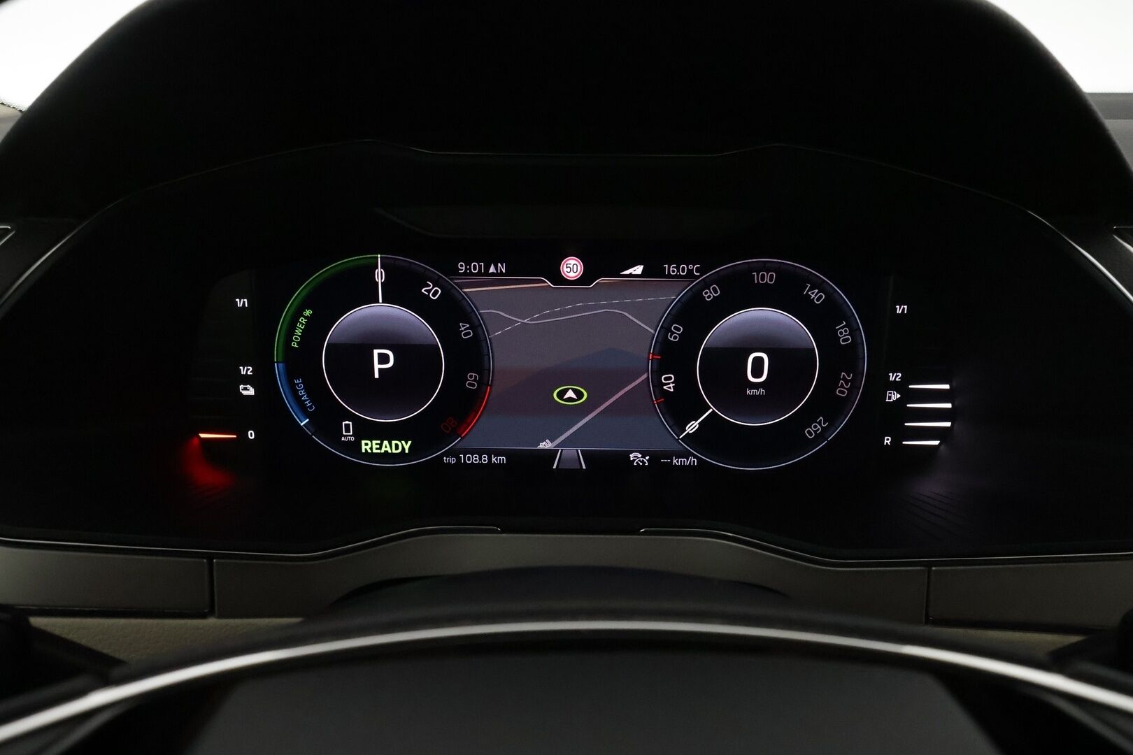 Skoda Superb 2021 Combi 1,4 TSI PHEV L&K iV DSG Autom. ** 1-Om Suomi auto / Adapt.vakkari / Koukku / Webasto / Matrix LED / Canton - Facelift / Panorama / 360 kamera / Ilmastoidut nahat / Hierova kuljettajan istuin / Apple&Androit / Keyless / Navi / Digimittari