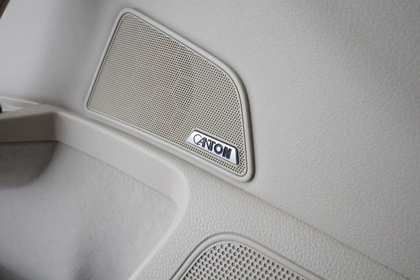 Skoda Superb 2021 Combi 1,4 TSI PHEV L&K iV DSG Autom. ** 1-Om Suomi auto / Adapt.vakkari / Koukku / Webasto / Matrix LED / Canton - Facelift / Panorama / 360 kamera / Ilmastoidut nahat / Hierova kuljettajan istuin / Apple&Androit / Keyless / Navi / Digimittari