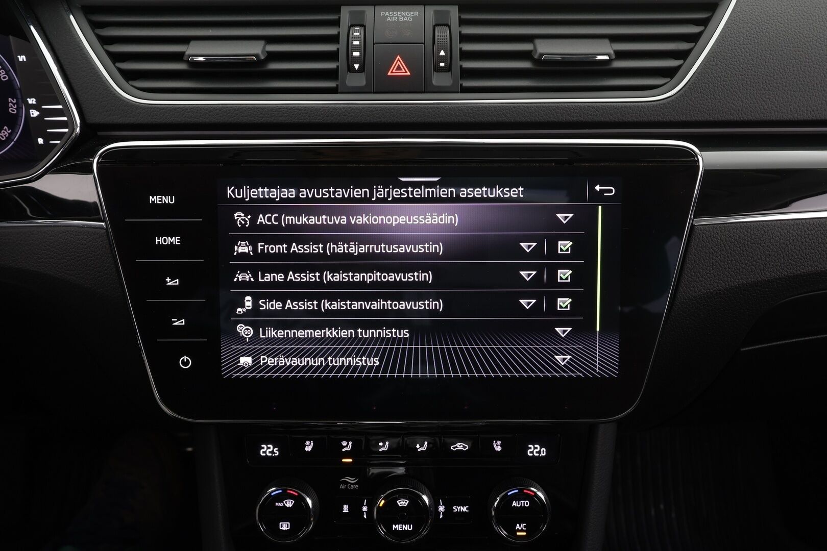 Skoda Superb 2021 Combi 1,4TSI PHEV L&K iV DSG * Webasto / Canton / ACC / Panorama / Matrix-LED / 360° / Hierova&Ilmastoitu Muistipenkki * - 1-om Suomi-auto / 2x Latauskaapelit / Kahdet renkaat
