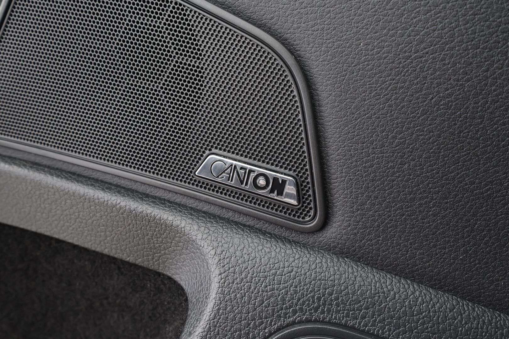 Skoda Superb 2021 Combi 1,4TSI PHEV L&K iV DSG * Webasto / Canton / ACC / Panorama / Matrix-LED / 360° / Hierova&Ilmastoitu Muistipenkki * - 1-om Suomi-auto / 2x Latauskaapelit / Kahdet renkaat