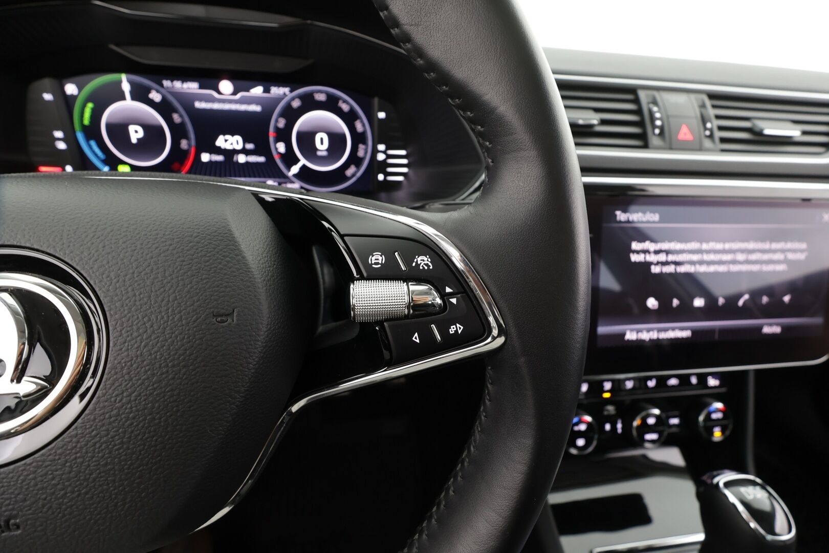 Skoda Superb 2021 Combi 1,4TSI PHEV L&K iV DSG * Webasto / Canton / ACC / Panorama / Matrix-LED / 360° / Hierova&Ilmastoitu Muistipenkki * - 1-om Suomi-auto / 2x Latauskaapelit / Kahdet renkaat