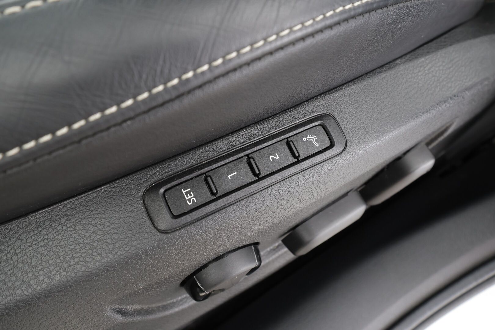 Skoda Superb 2021 Combi 1,4TSI PHEV L&K iV DSG * Webasto / Canton / ACC / Panorama / Matrix-LED / 360° / Hierova&Ilmastoitu Muistipenkki * - 1-om Suomi-auto / 2x Latauskaapelit / Kahdet renkaat