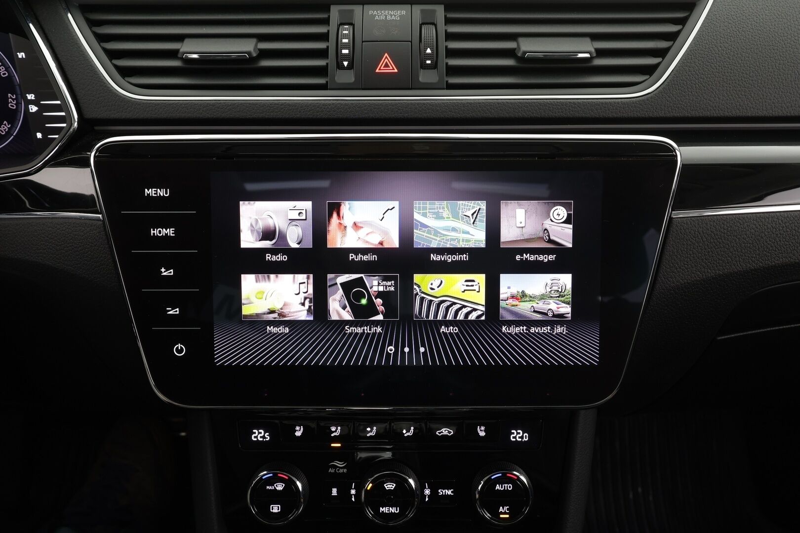 Skoda Superb 2021 Combi 1,4TSI PHEV L&K iV DSG * Webasto / Canton / ACC / Panorama / Matrix-LED / 360° / Hierova&Ilmastoitu Muistipenkki * - 1-om Suomi-auto / 2x Latauskaapelit / Kahdet renkaat