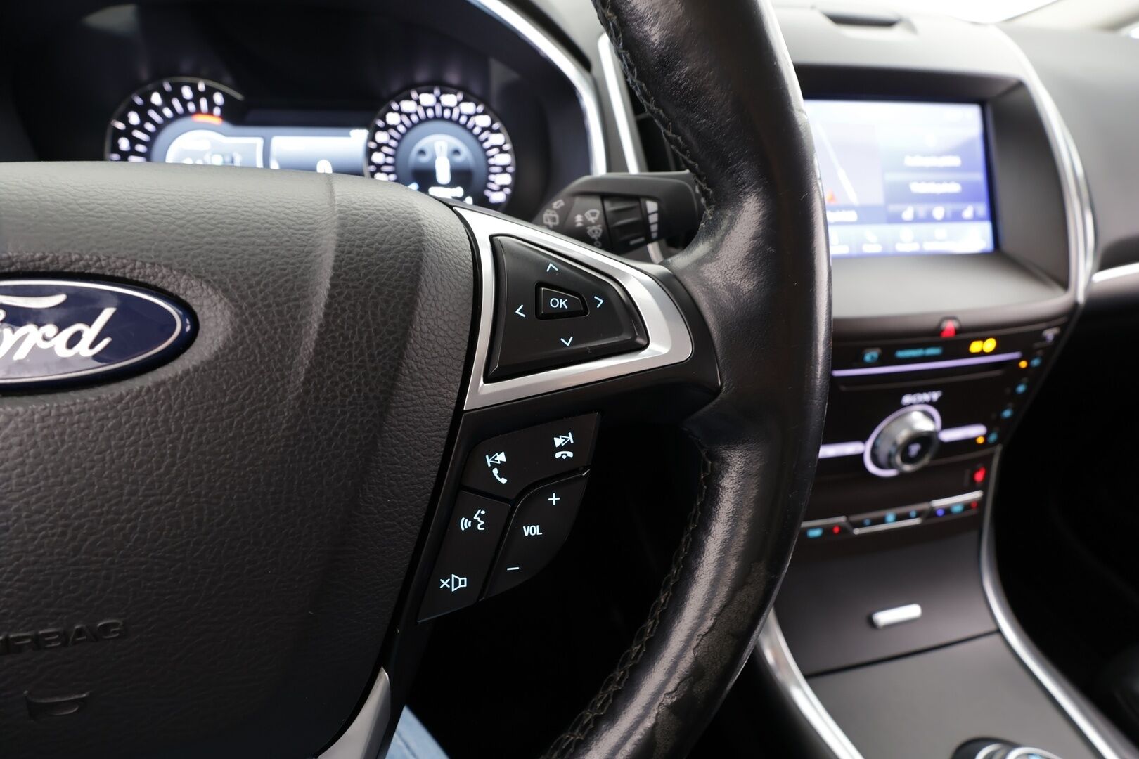 Ford S-Max 2021 2,0 TDCi EcoBlue 150hv A8 Titanium 7-P * Webasto / Koukku / ACC / LED / P.kamera / Navi / Kaistavahti / Muistipenkki * - Suomi-auto / Kahdet renkaat - HULLUT BLACKWEEK JATKOT - KORKOTARJOUS 2,49%