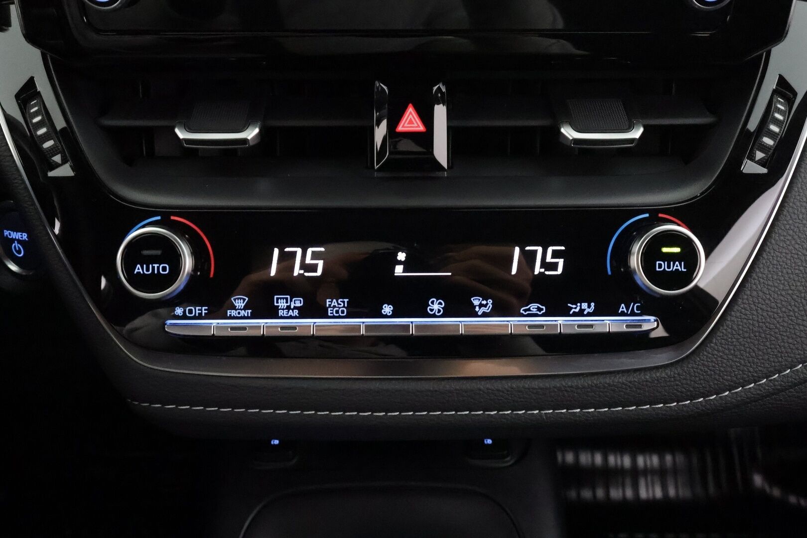 Toyota Corolla 2021 Touring Sports 1,8 Hybrid Active Edition * ACC / LED / P.kamera / Navi / Kaistavahti / Keyless * - 1-om Suomi-auto / Kahdet renkaat aluvanteilla / Merkkihuollot / Juuri saapunut Tampereelle!