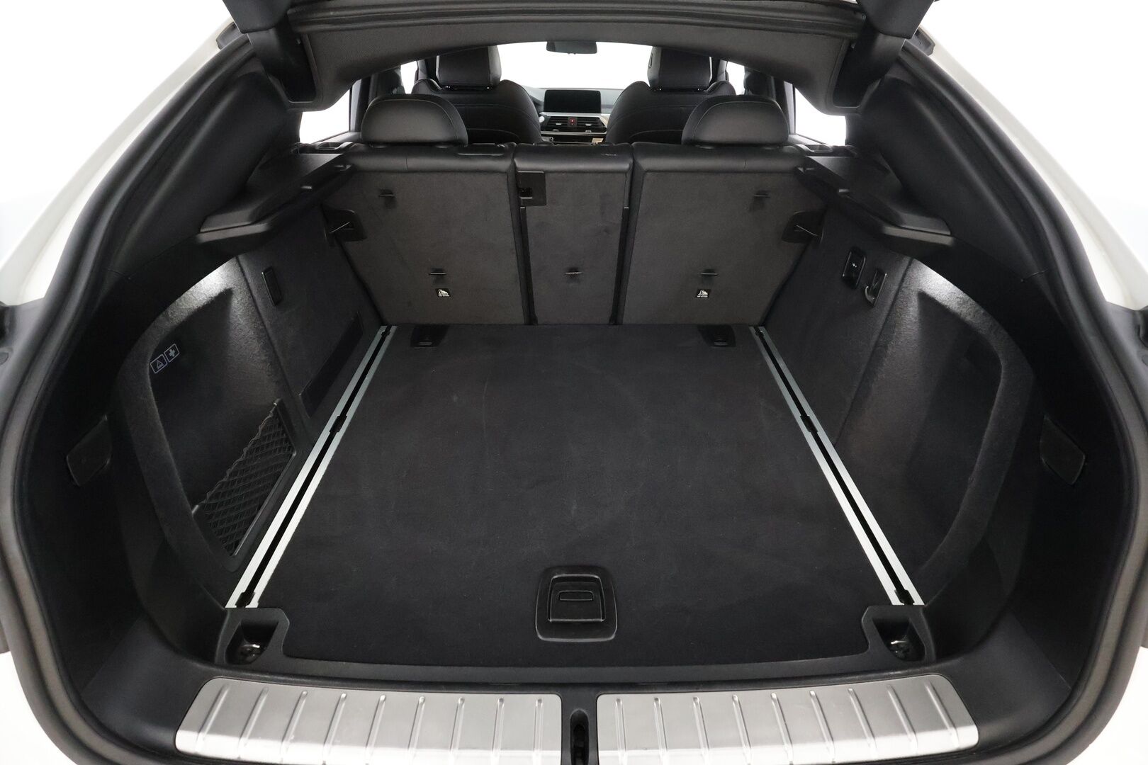 BMW X4 2021 G02 xDrive 20d A Business M Sport MHEV * ACC / P.kamera / Adapt.LED / Webasto / Navi / Koukku / Sporttipenkit / Hifi * - Suomi-auto / Kahdet renkaat aluvanteilla