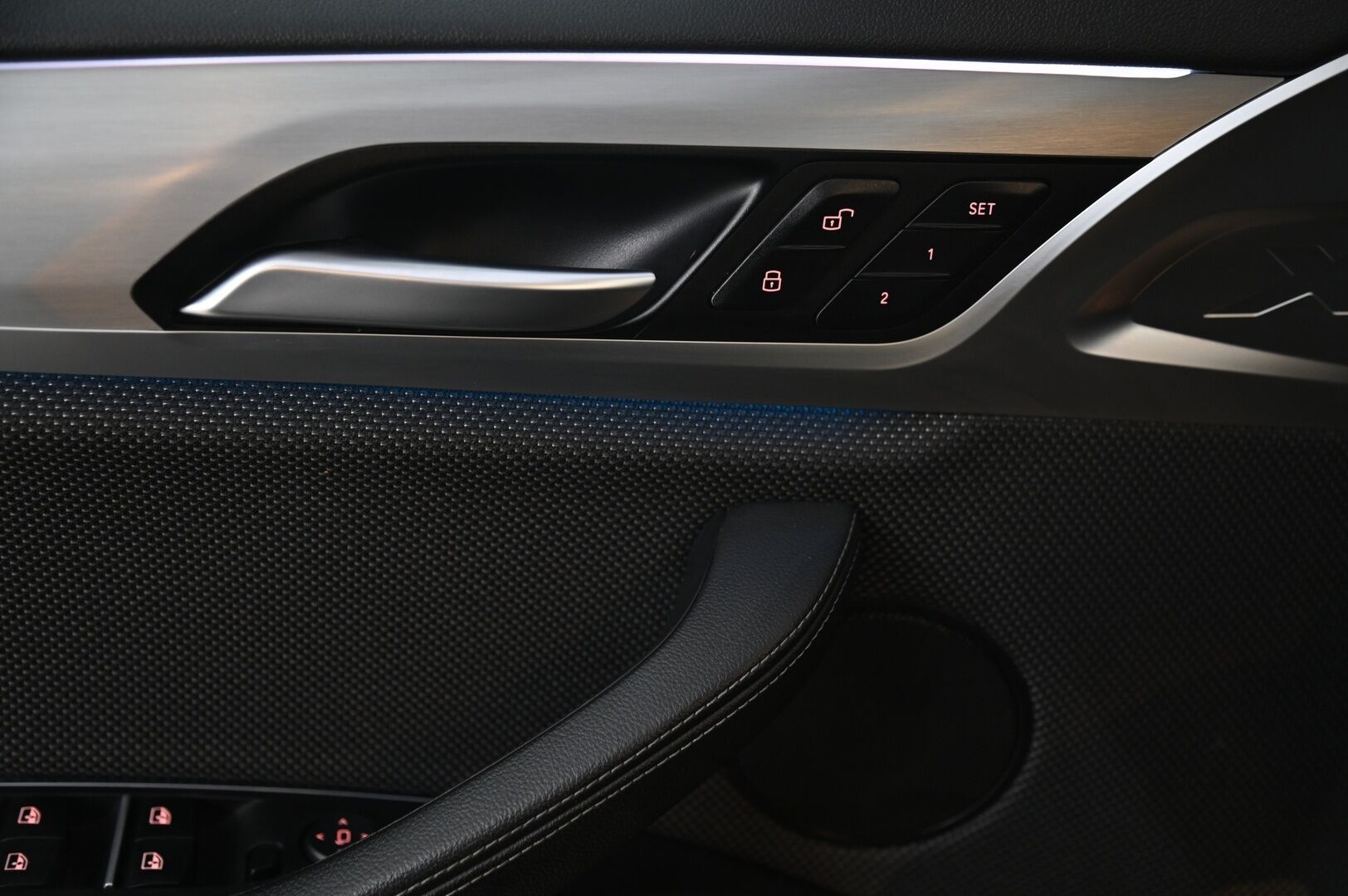 BMW X3 2021 G01 xDrive 30e A Charged Edition xLine * Hifi / Ambient / M-sport ratti / Vetokoukku / Muistipenkki * - 2 Aluvanteet / 93% SoH / Musta sisäkatto