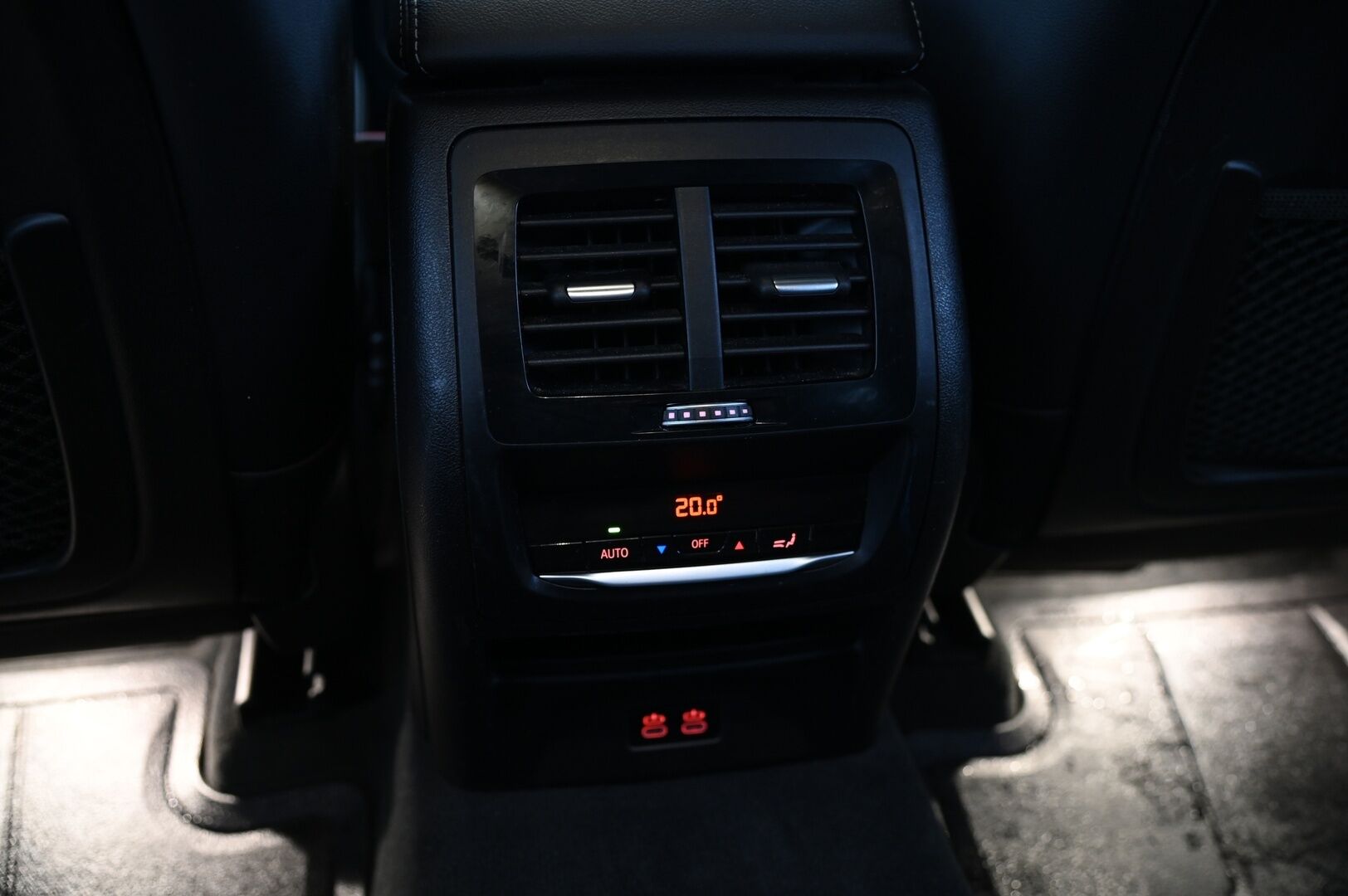 BMW X3 2021 G01 xDrive 30e A Charged Edition xLine * Hifi / Ambient / M-sport ratti / Vetokoukku / Muistipenkki * - 2 Aluvanteet / 93% SoH / Musta sisäkatto