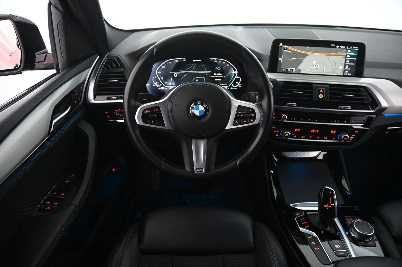 BMW X3 2021 G01 xDrive 30e A Charged Edition xLine * Hifi / Ambient / M-sport ratti / Vetokoukku / Muistipenkki * - 2 Aluvanteet / 93% SoH / Musta sisäkatto