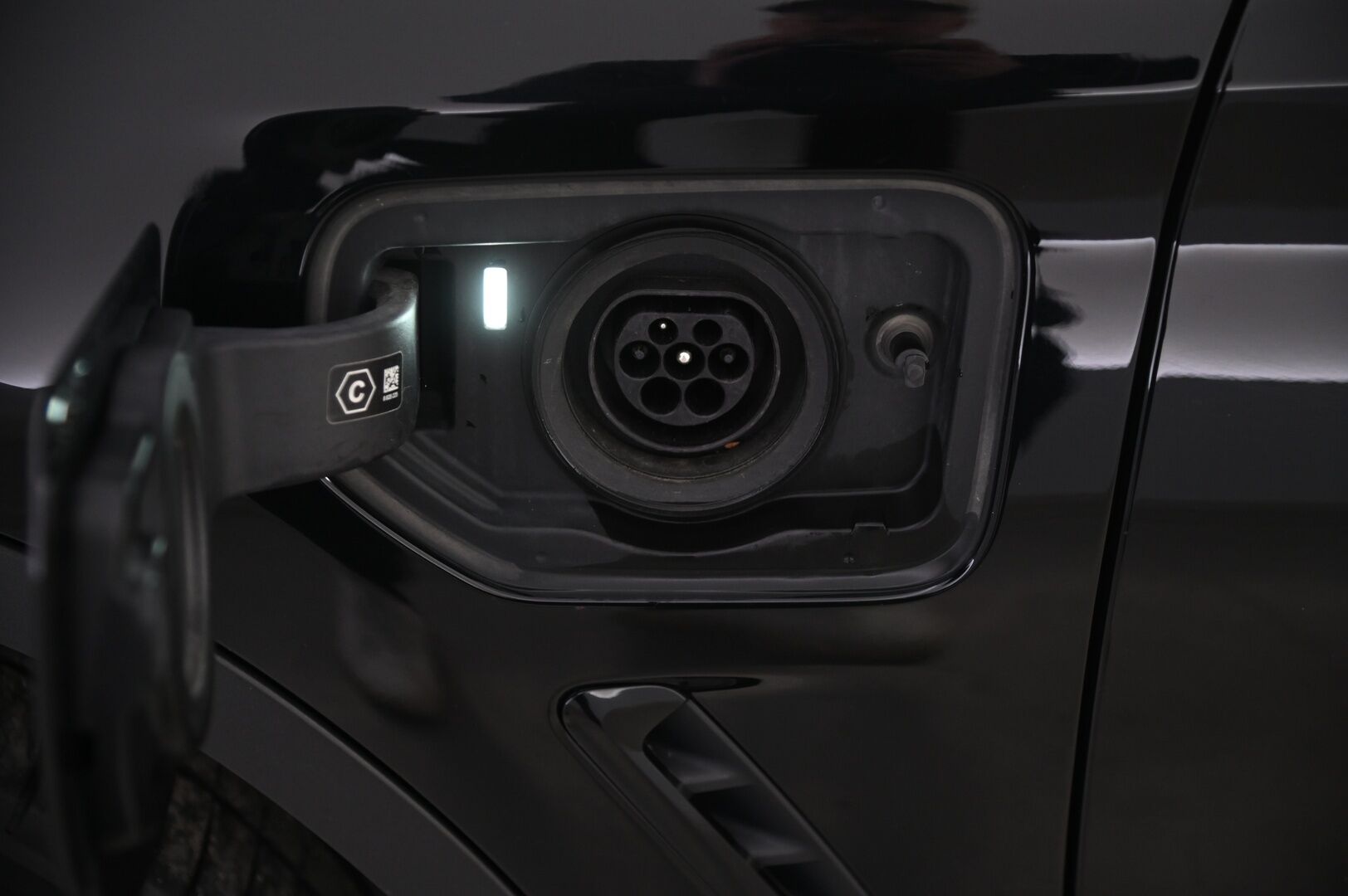 BMW X3 2021 G01 xDrive 30e A Charged Edition xLine * Hifi / Ambient / M-sport ratti / Vetokoukku / Muistipenkki * - 2 Aluvanteet / 93% SoH / Musta sisäkatto