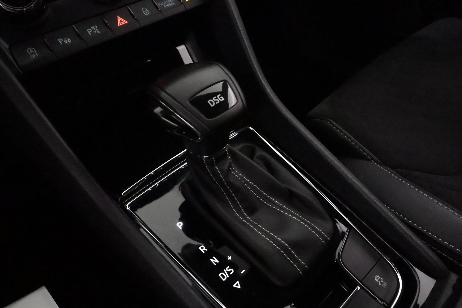 Skoda Kodiaq 2021 2,0 TDI 150 SportLine DSG ** Webasto / Koukku / Adapt.Vakkari / 360° Kamera / LED-valot / Canton / Muistipenkki ** - Suomi-auto / Kahdet Renkaat
