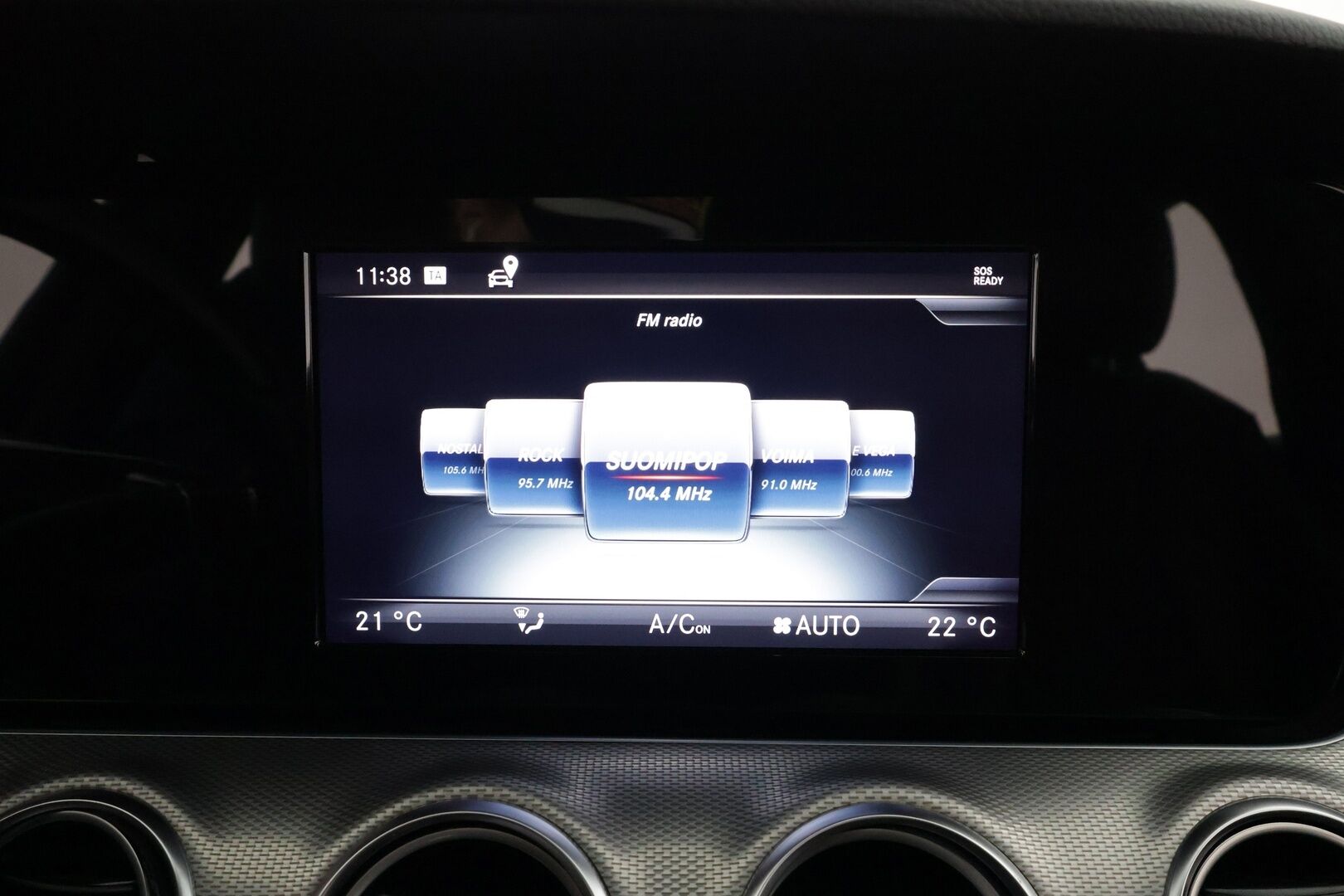 Mercedes-Benz E 2017 220 d T A Business AMG * Webasto / Koukku / LED-High Performance / P.Kamera / Sportpenkit / Navi / Ambient-valot * - Kahdet renkaat / Ilmainen kotiintoimitus