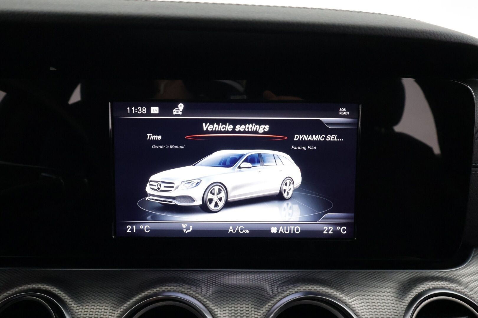 Mercedes-Benz E 2017 220 d T A Business AMG * Webasto / Koukku / LED-High Performance / P.Kamera / Sportpenkit / Navi / Ambient-valot * - Kahdet renkaat / Ilmainen kotiintoimitus