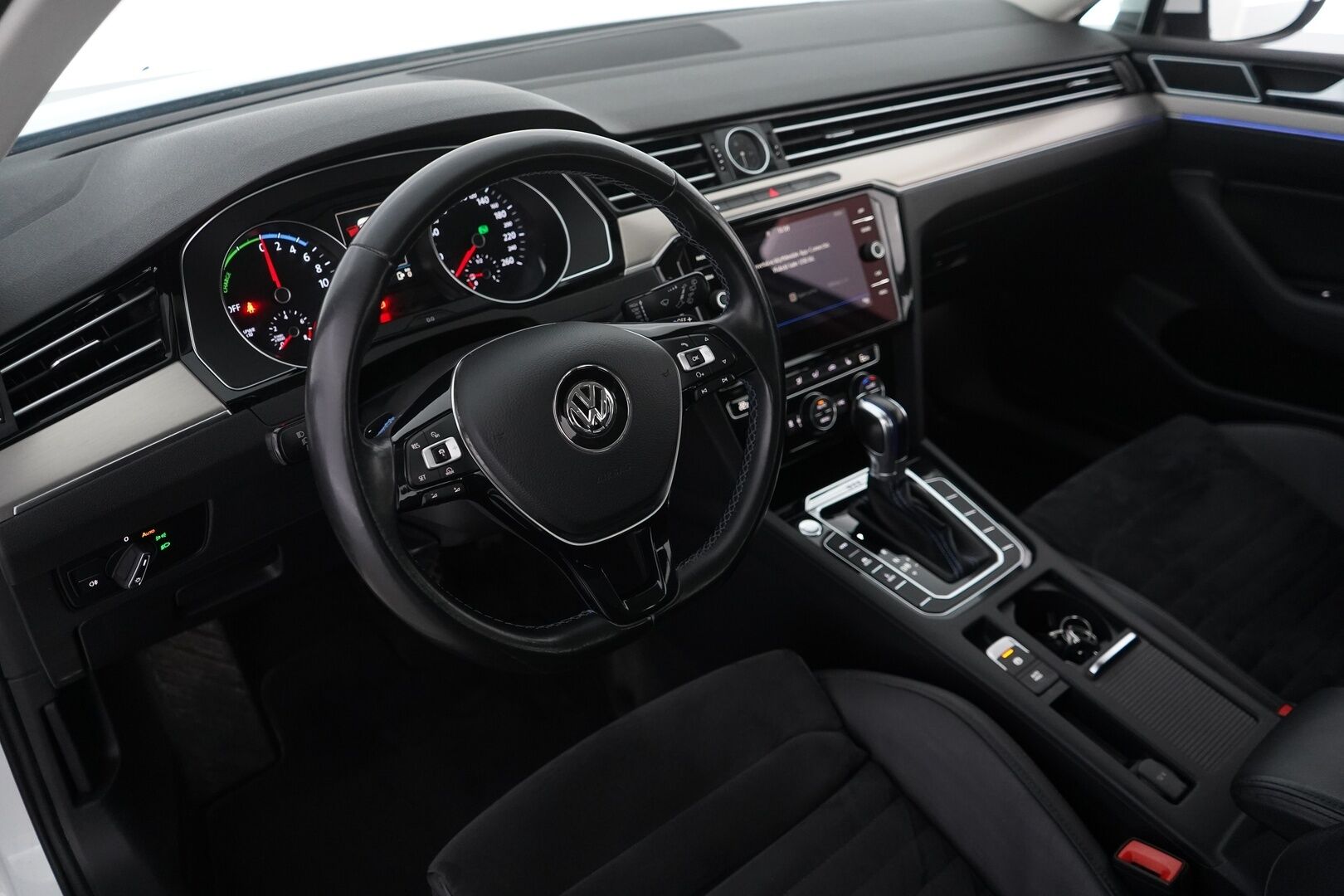 Volkswagen Passat 2018 Variant GTE Plug-In Hybrid 160 kW (218 hv) DSG-automaatti