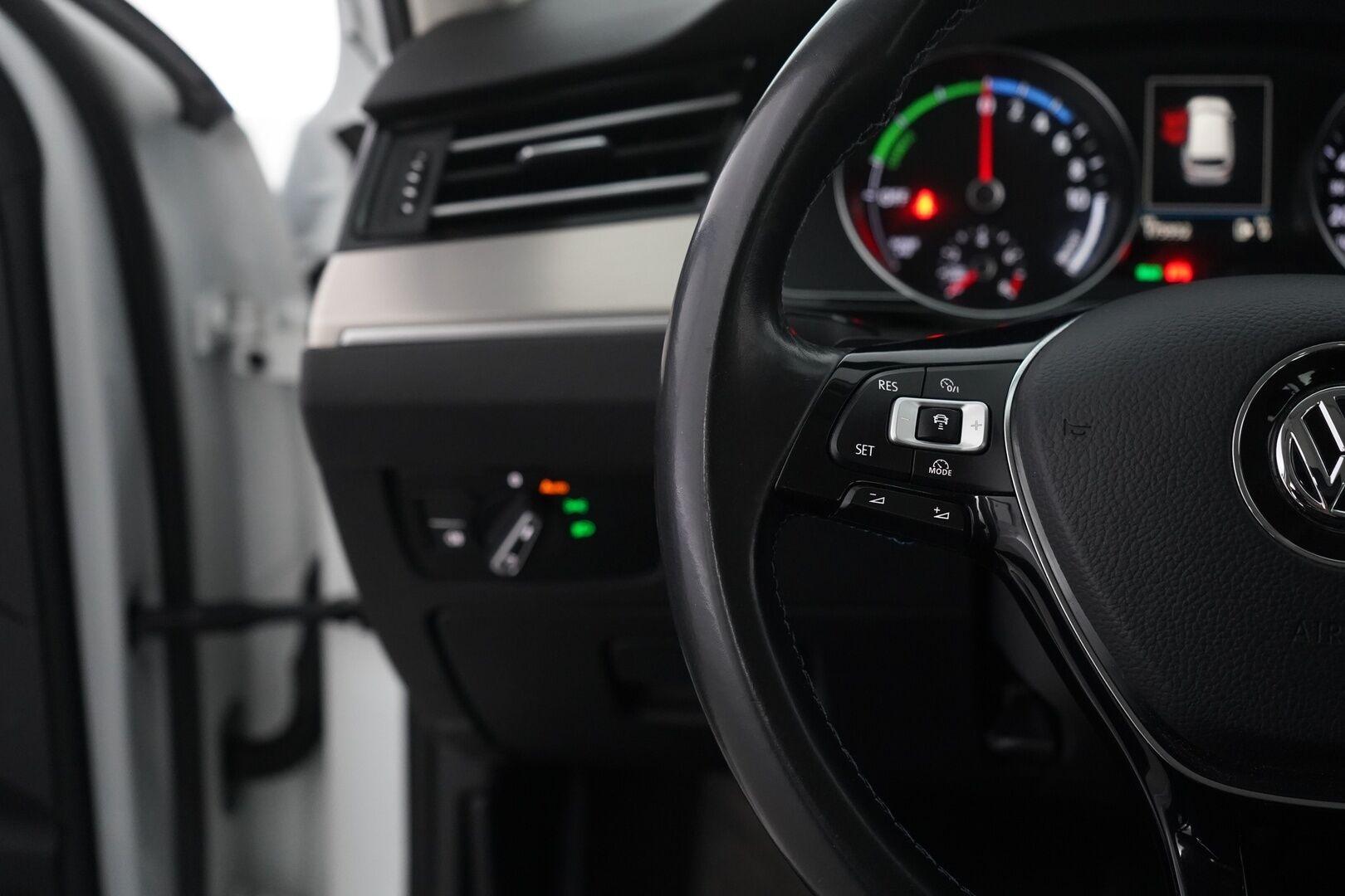 Volkswagen Passat 2018 Variant GTE Plug-In Hybrid 160 kW (218 hv) DSG-automaatti