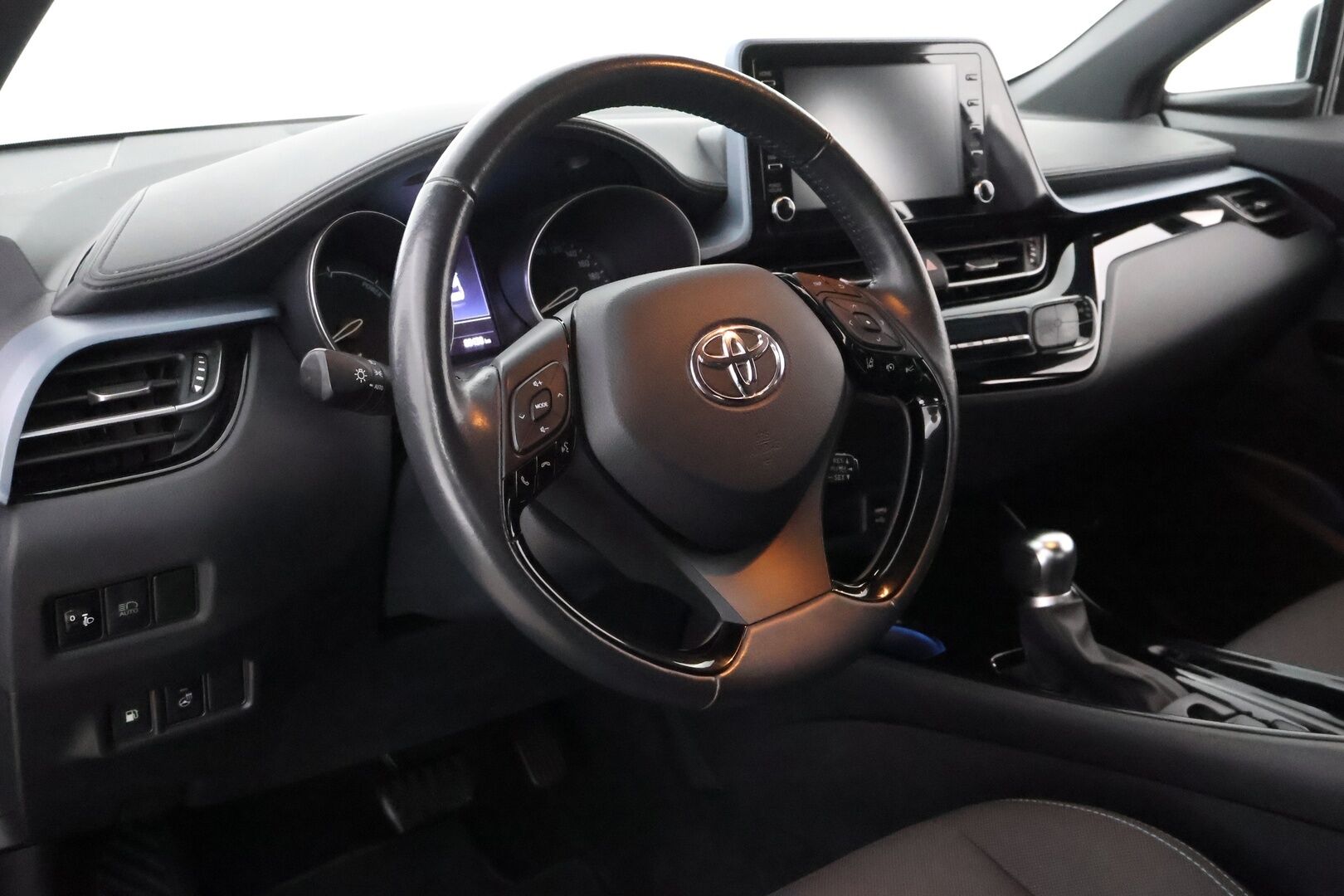 Toyota C-HR 2021 2,0 Hybrid Intense Edition - Suomiauto / Adapt.Vakkari / Peruutuskamera / LED / Lohko & Sisäpistoke / BLIS / Navi / Hyvät varusteet!