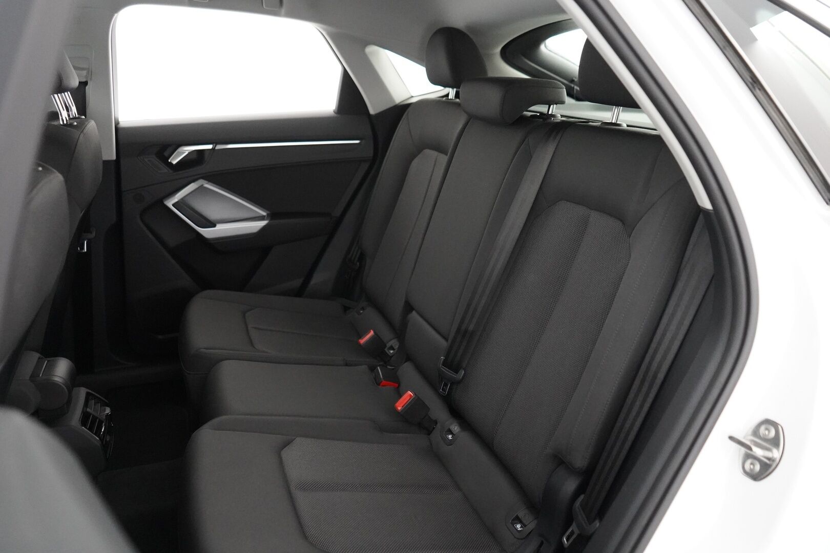 Audi Q3 2021 Sportback Business 35 TFSI 110kW MHEV S tronic * ACC / Kamera / Navi / Webasto / Koukku * - 1- Omisteinen / Suomi- auto / Merkkihuollettu / Kahdet OEM Vanteet