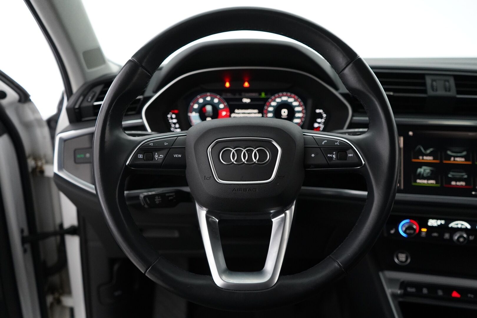 Audi Q3 2021 Sportback Business 35 TFSI 110kW MHEV S tronic * ACC / Kamera / Navi / Webasto / Koukku * - 1- Omisteinen / Suomi- auto / Merkkihuollettu / Kahdet OEM Vanteet