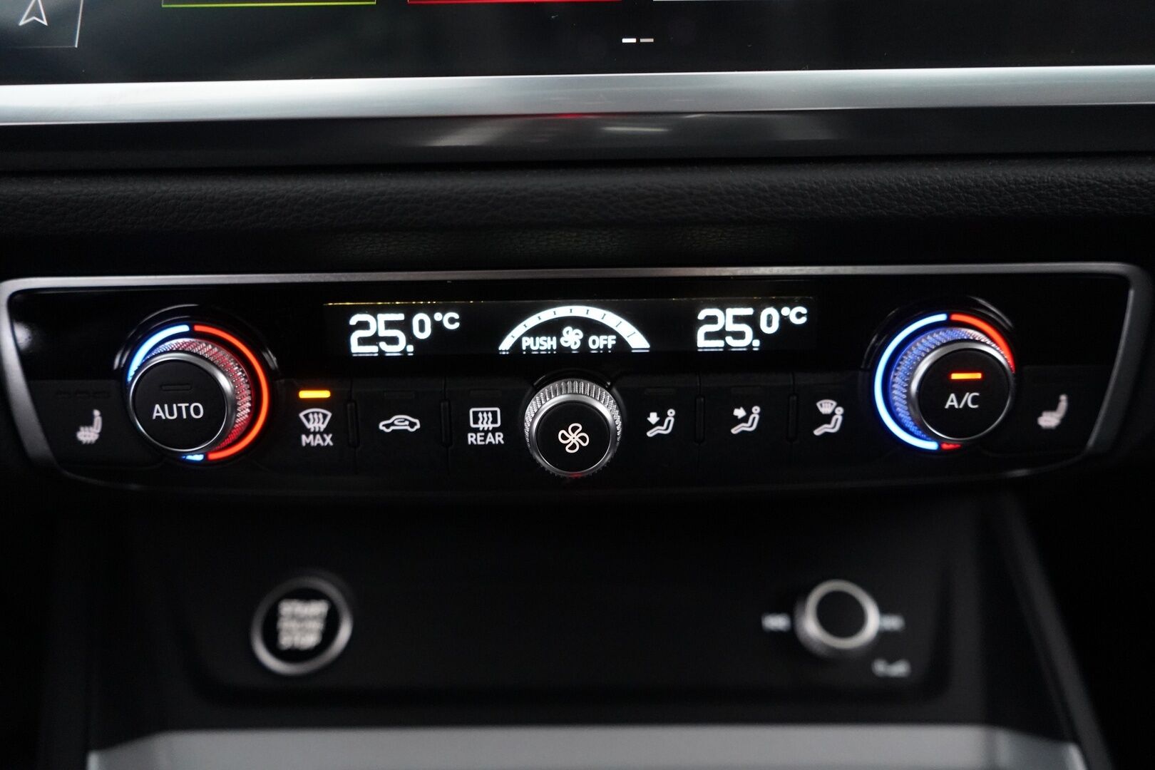 Audi Q3 2021 Sportback Business 35 TFSI 110kW MHEV S tronic * ACC / Kamera / Navi / Webasto / Koukku * - 1- Omisteinen / Suomi- auto / Merkkihuollettu / Kahdet OEM Vanteet