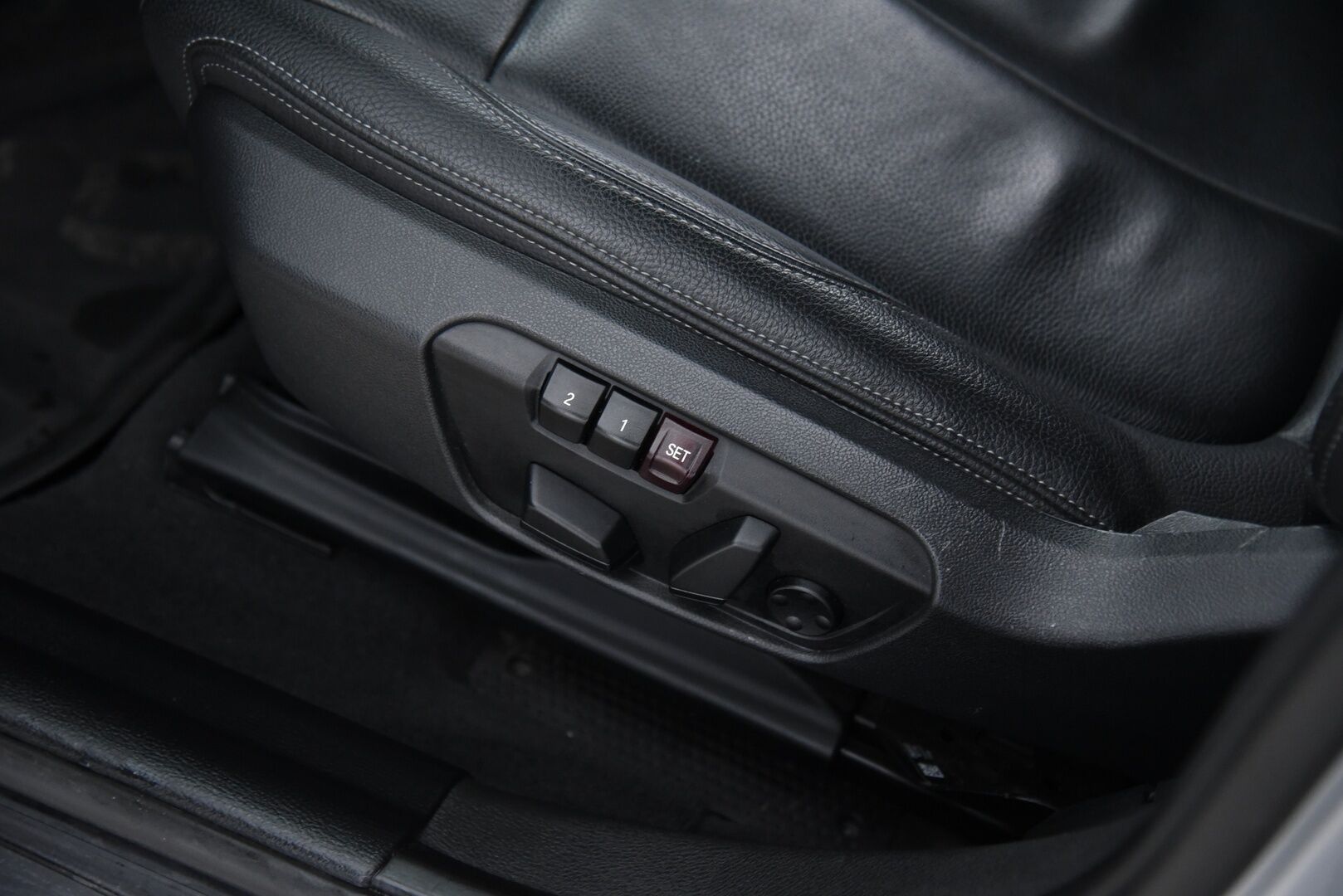 BMW X2 2018 F39 xDrive 20d A Business / Adapt. vak / HUD / Nahat / P-kamera / LED / Merkkihuollettu - Driving Assistant Plus / Comfort Access / Navigation Plus / 2x Michelinin Renkaat!