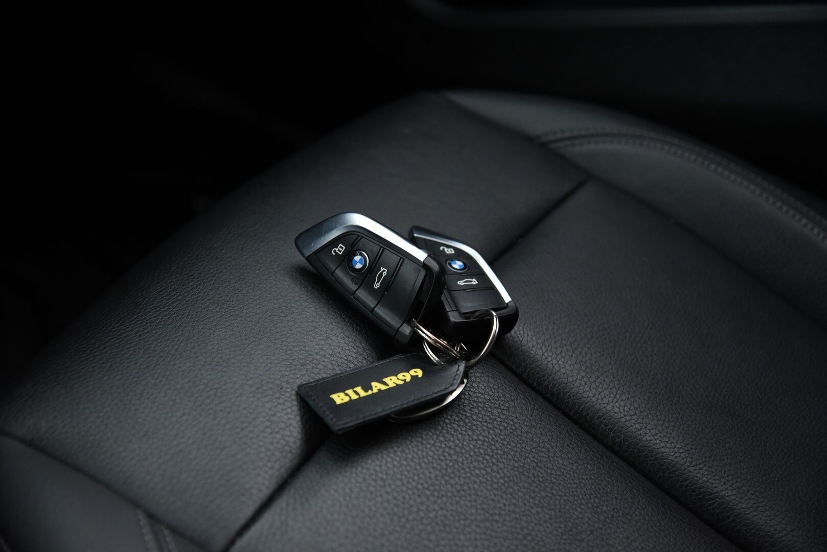 BMW X2 2018 F39 xDrive 20d A Business / Adapt. vak / HUD / Nahat / P-kamera / LED / Merkkihuollettu - Driving Assistant Plus / Comfort Access / Navigation Plus / 2x Michelinin Renkaat!