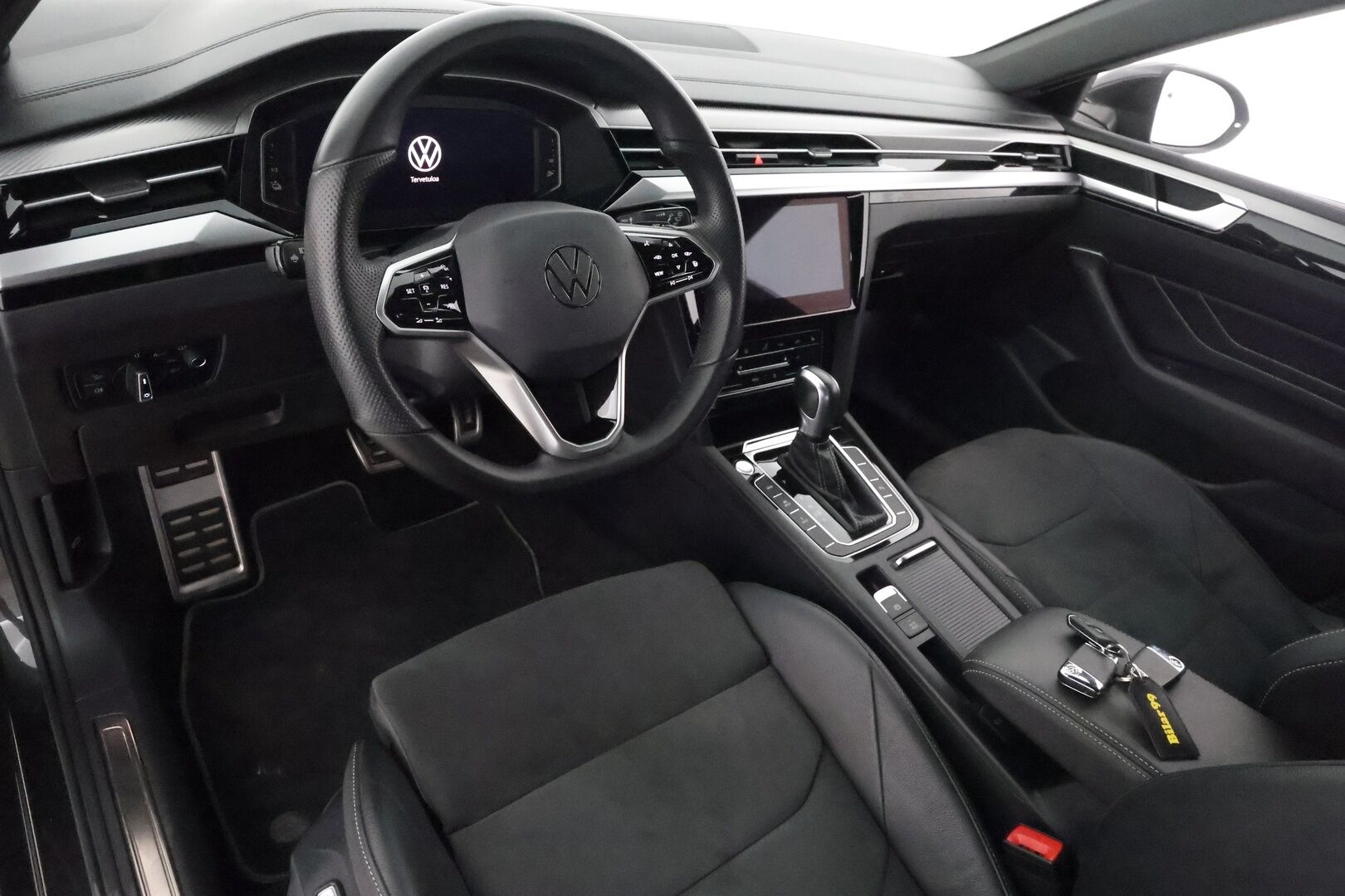 Volkswagen Arteon 2021 Shooting Brake R-Line eHybrid 160 kW DSG-autom. **1.om Suomi-auto / Webasto / Matrix-LED / Adapt.Vakkari / HUD** - 3,99 % KORKOTARJOUS TÄHÄN AUTOON - P. tutkat / Navi / Kaistavahti / KeylessGO / 2x Renkaat