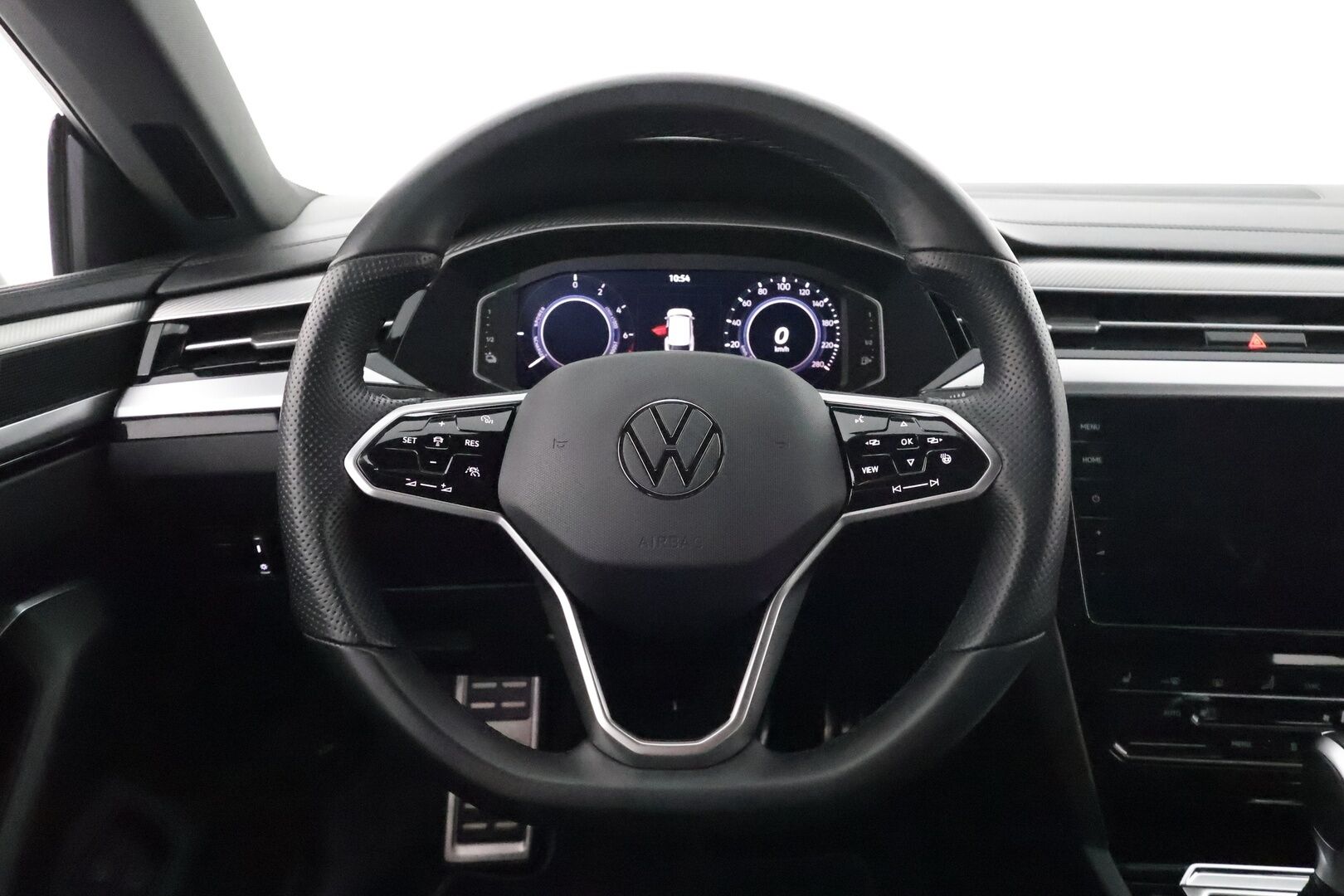 Volkswagen Arteon 2021 Shooting Brake R-Line eHybrid 160 kW DSG-autom. **1.om Suomi-auto / Webasto / Matrix-LED / Adapt.Vakkari / HUD** - 3,99 % KORKOTARJOUS TÄHÄN AUTOON - P. tutkat / Navi / Kaistavahti / KeylessGO / 2x Renkaat