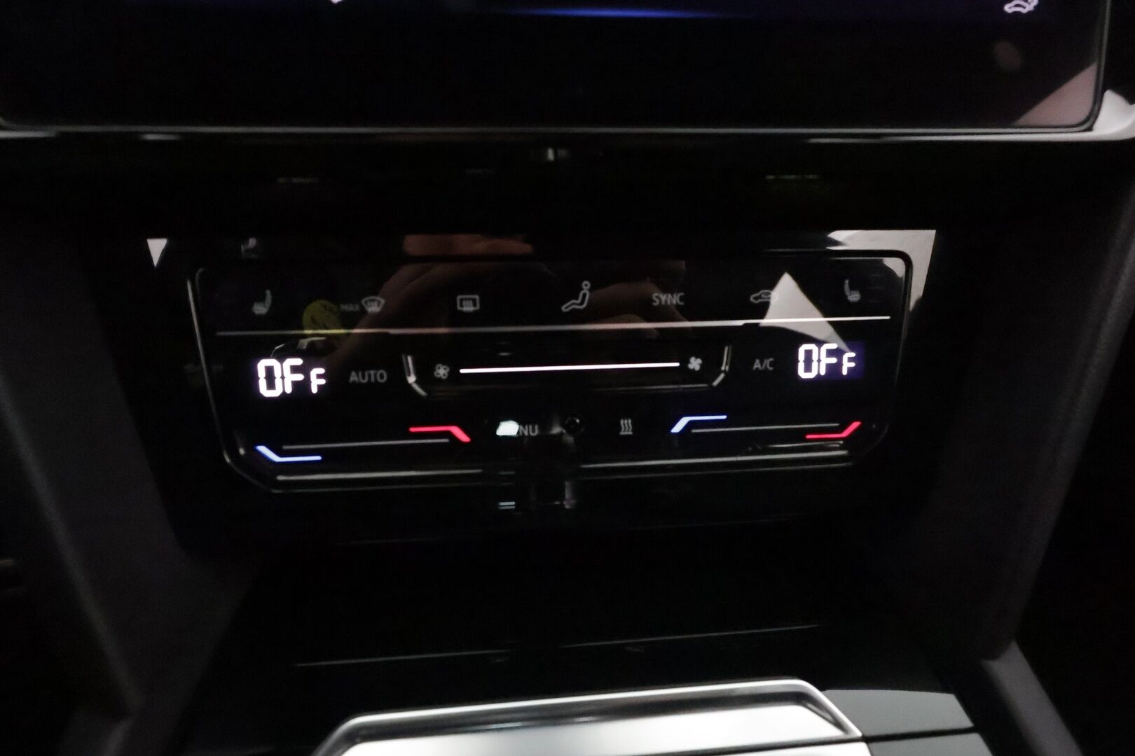 Volkswagen Arteon 2021 Shooting Brake R-Line eHybrid 160 kW DSG-autom. **1.om Suomi-auto / Webasto / Matrix-LED / Adapt.Vakkari / HUD** - 3,99 % KORKOTARJOUS TÄHÄN AUTOON - P. tutkat / Navi / Kaistavahti / KeylessGO / 2x Renkaat