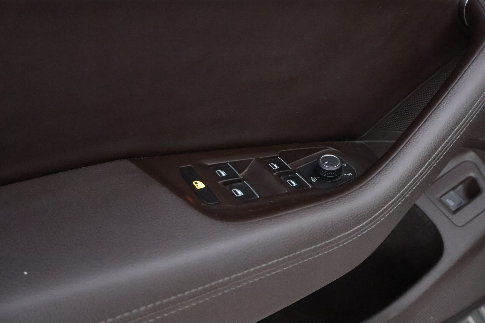 Volkswagen Passat 2015 Variant Highline 2,0 TDI Biturbo 176 kW (240 hv) BMT 4MOTION DSG-aut - Webasto / Adapt.vakkari / Ilmastoidut  ruskeat nahat / Hierova penkki / Digimittaristo / Adapt.LED / Vetokoukku / Siisti yksilö!