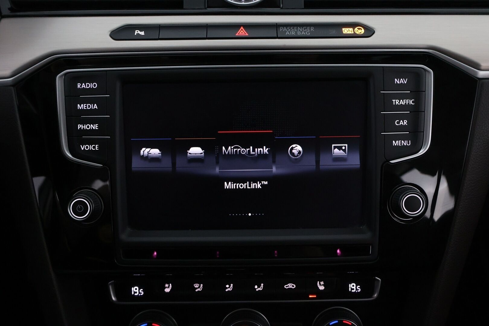 Volkswagen Passat 2015 Variant Highline 2,0 TDI Biturbo 176 kW (240 hv) BMT 4MOTION DSG-aut - Webasto / Adapt.vakkari / Ilmastoidut  ruskeat nahat / Hierova penkki / Digimittaristo / Adapt.LED / Vetokoukku / Siisti yksilö!