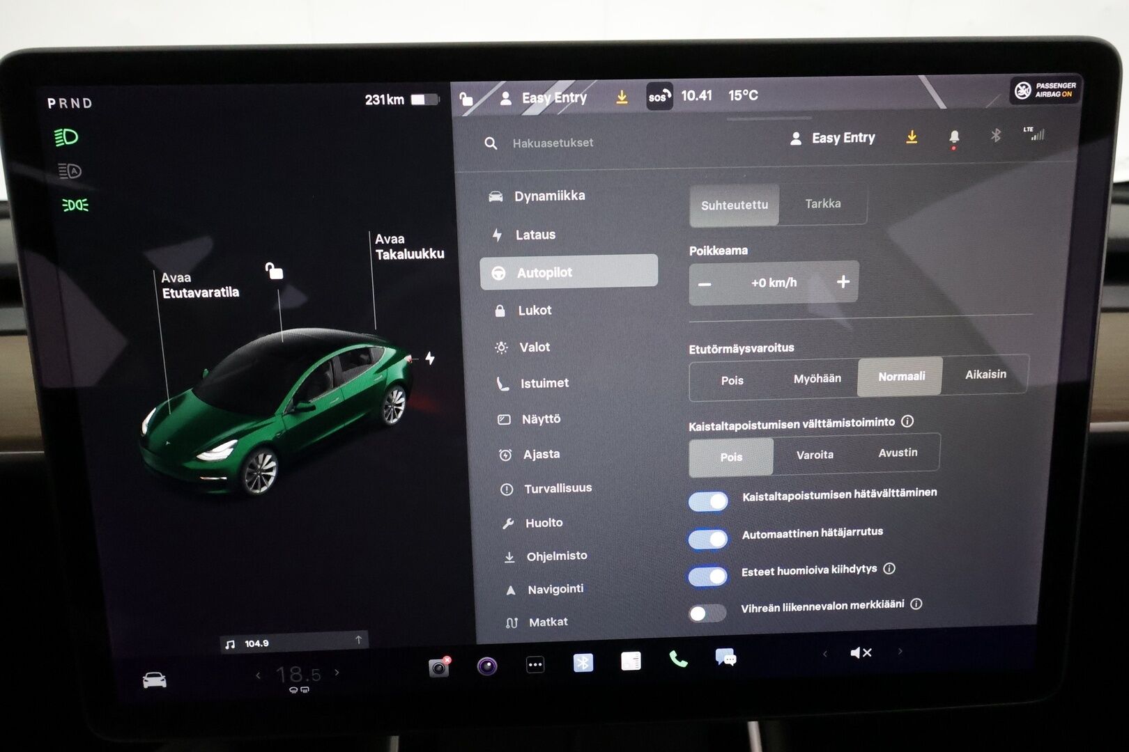 Tesla Model 3 2020 Long Range Dual Motor *Koukku / Lasikatto / ACC / LED / P.kamera / Muistipenkki / Navi / Kaistavahti / Premium Audio* - 2x Latauskaapelit / Kahdet Renkaat / Akku kuntotarkastettu SoH 92,1%