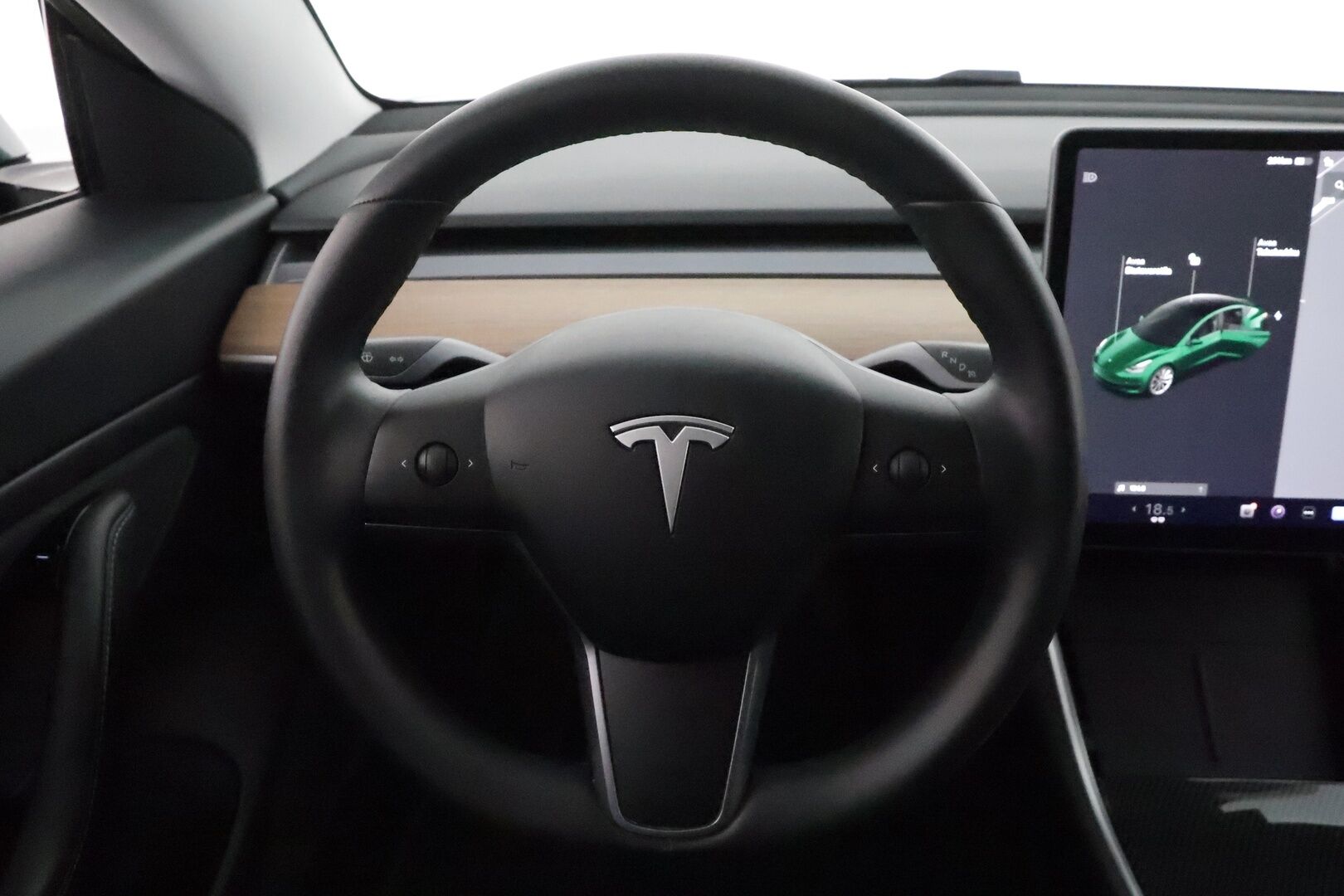 Tesla Model 3 2020 Long Range Dual Motor *Koukku / Lasikatto / ACC / LED / P.kamera / Muistipenkki / Navi / Kaistavahti / Premium Audio* - 2x Latauskaapelit / Kahdet Renkaat / Akku kuntotarkastettu SoH 92,1%
