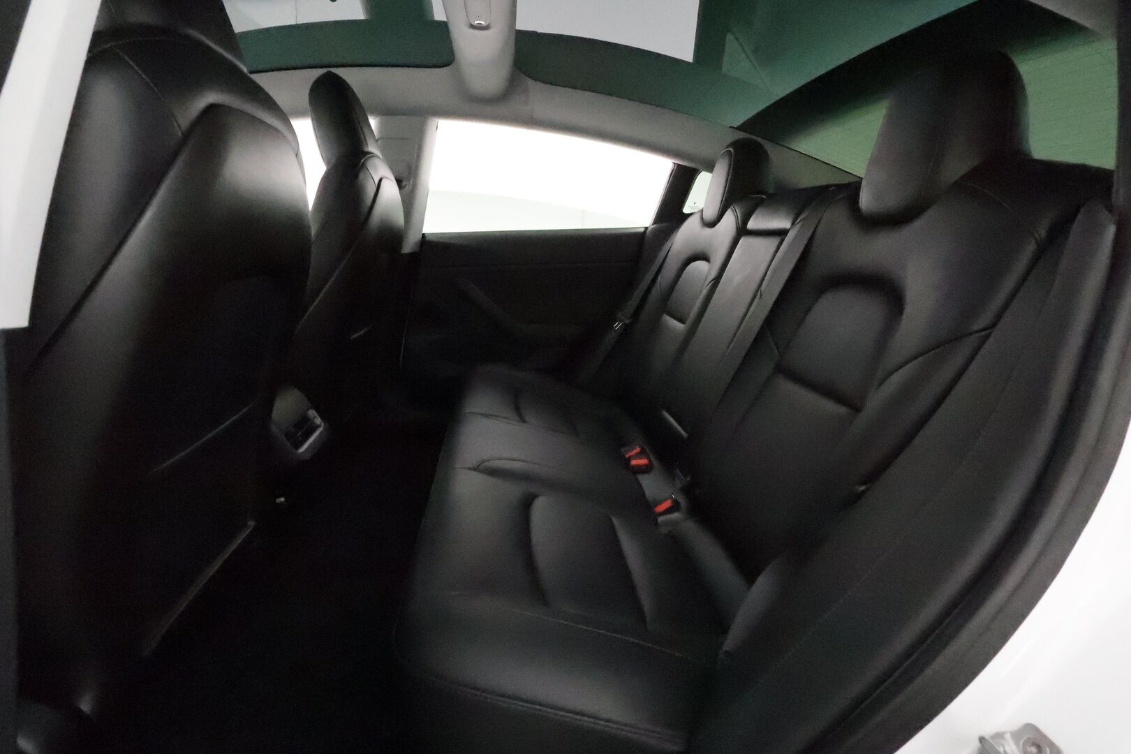 Tesla Model 3 2020 Long Range Dual Motor *Koukku / Lasikatto / ACC / LED / P.kamera / Muistipenkki / Navi / Kaistavahti / Premium Audio* - 2x Latauskaapelit / Kahdet Renkaat / Akku kuntotarkastettu SoH 92,1%