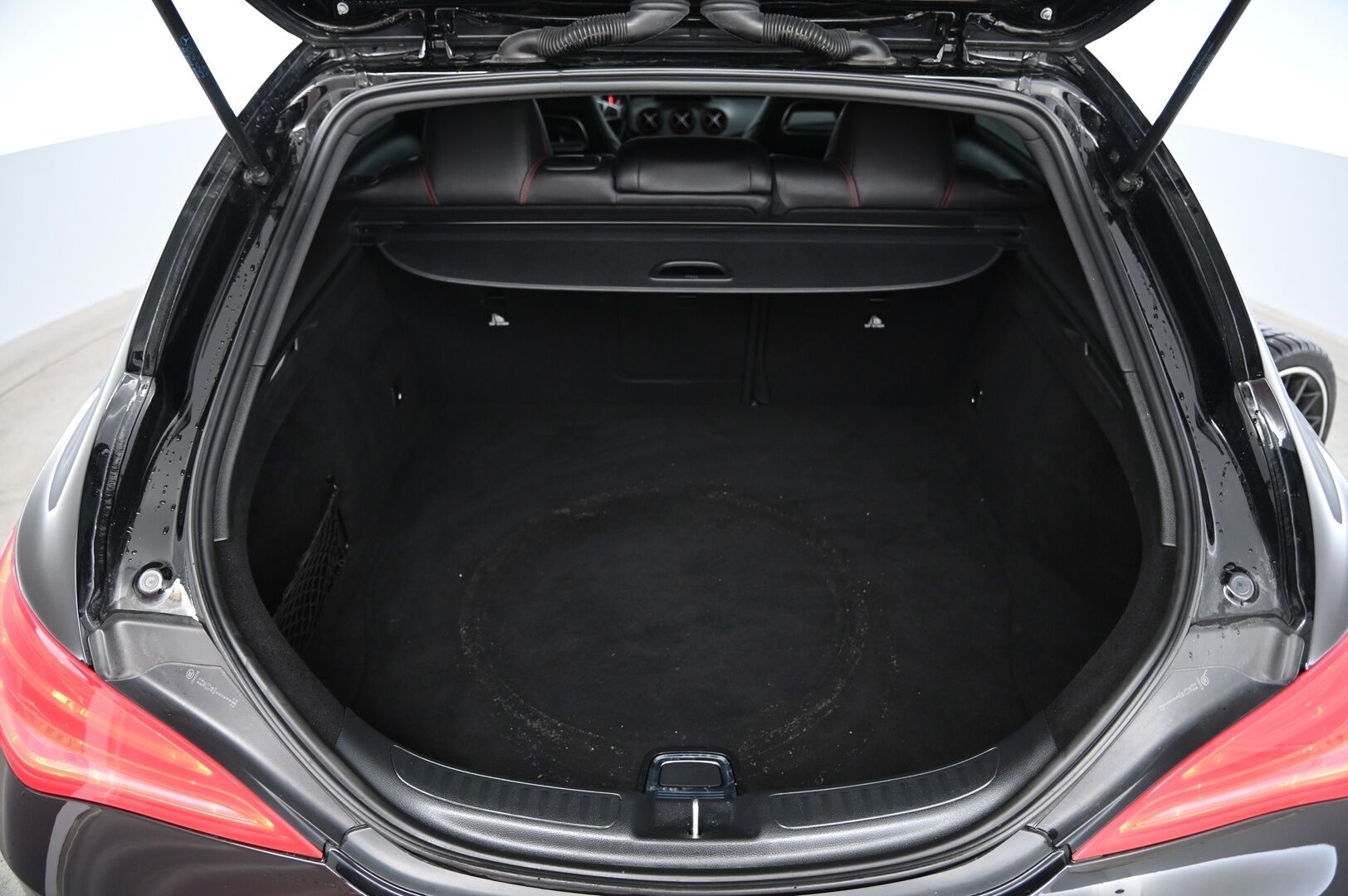 Mercedes-Benz CLA 45 AMG 2016 4Matic A Shooting Brake *Harman Kardon / Nahka Alcantara / Navigointi / Bi-Xenon* - Sportti Penkit / 2x Avain / 2x Renkaat / P-tutkat 