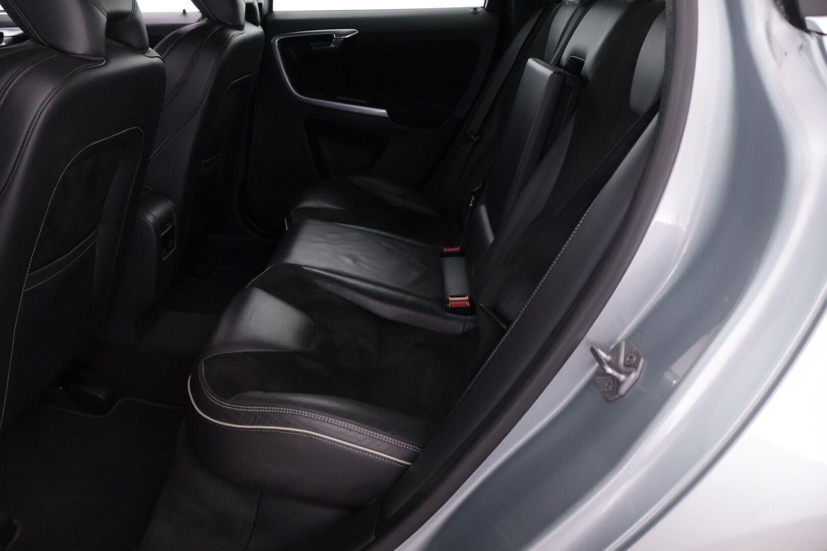 Volvo XC60 2017 XC60 Farmari (AC) 4ov 2400cm3 A - | Webasto | ACC | Koukku | S.Luukku | Premium Audio | NAV | Digimittaristo |