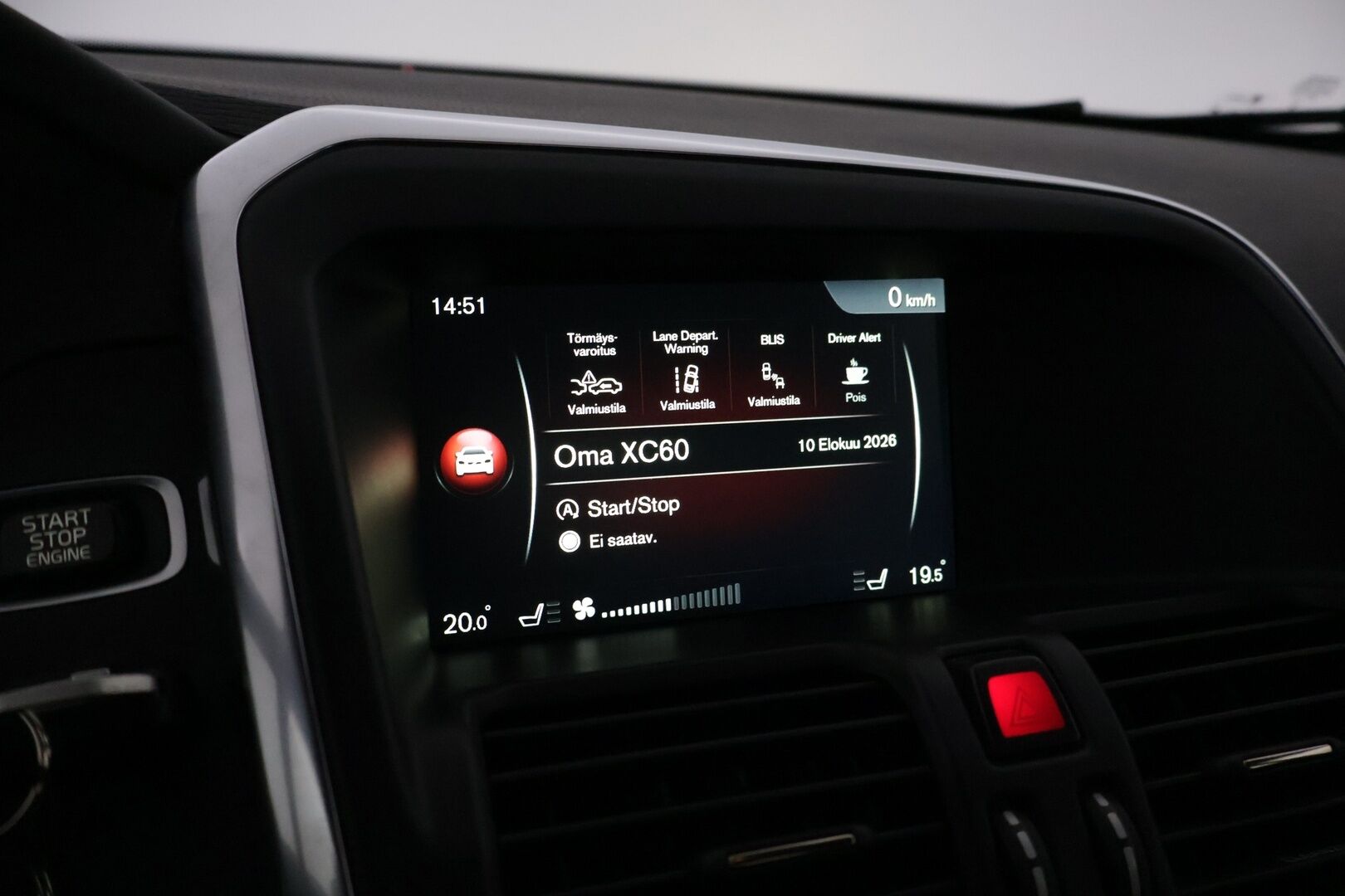 Volvo XC60 2017 XC60 Farmari (AC) 4ov 2400cm3 A - | Webasto | ACC | Koukku | S.Luukku | Premium Audio | NAV | Digimittaristo |