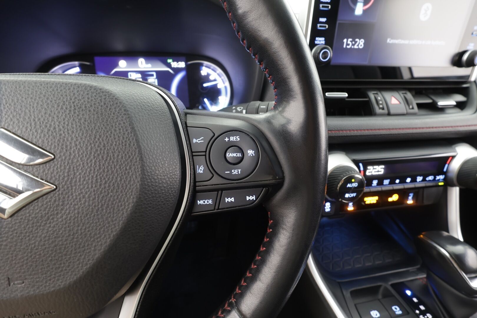 Suzuki Across 2021 2,5 PLUG-IN HYBRID 4WD GLX CVT-aut - | ACC | Koukku | Kaistavahti | LED | P.Kamera | Puolinahat | Katvevaroitin | Ratinlämmitin | Sähköluukku | Keyless | Apple&Android | Suomi-auto | Kahdet renkaat aluvanteilla | 