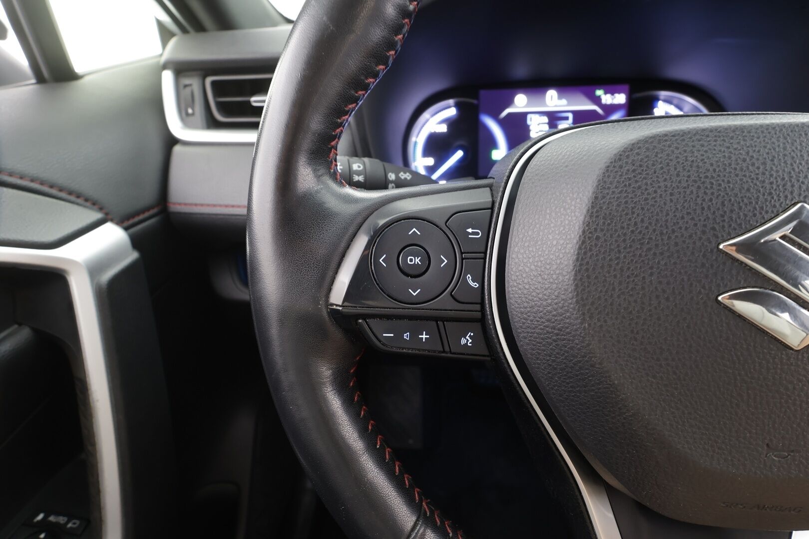 Suzuki Across 2021 2,5 PLUG-IN HYBRID 4WD GLX CVT-aut - | ACC | Koukku | Kaistavahti | LED | P.Kamera | Puolinahat | Katvevaroitin | Ratinlämmitin | Sähköluukku | Keyless | Apple&Android | Suomi-auto | Kahdet renkaat aluvanteilla | 